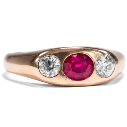 Antiker Bandring mit unbehandeltem Rubin & Diamanten in Gold, um 1900 Antiker Bandring mit unbehandeltem Rubin & Diamanten in Gold, um 1900