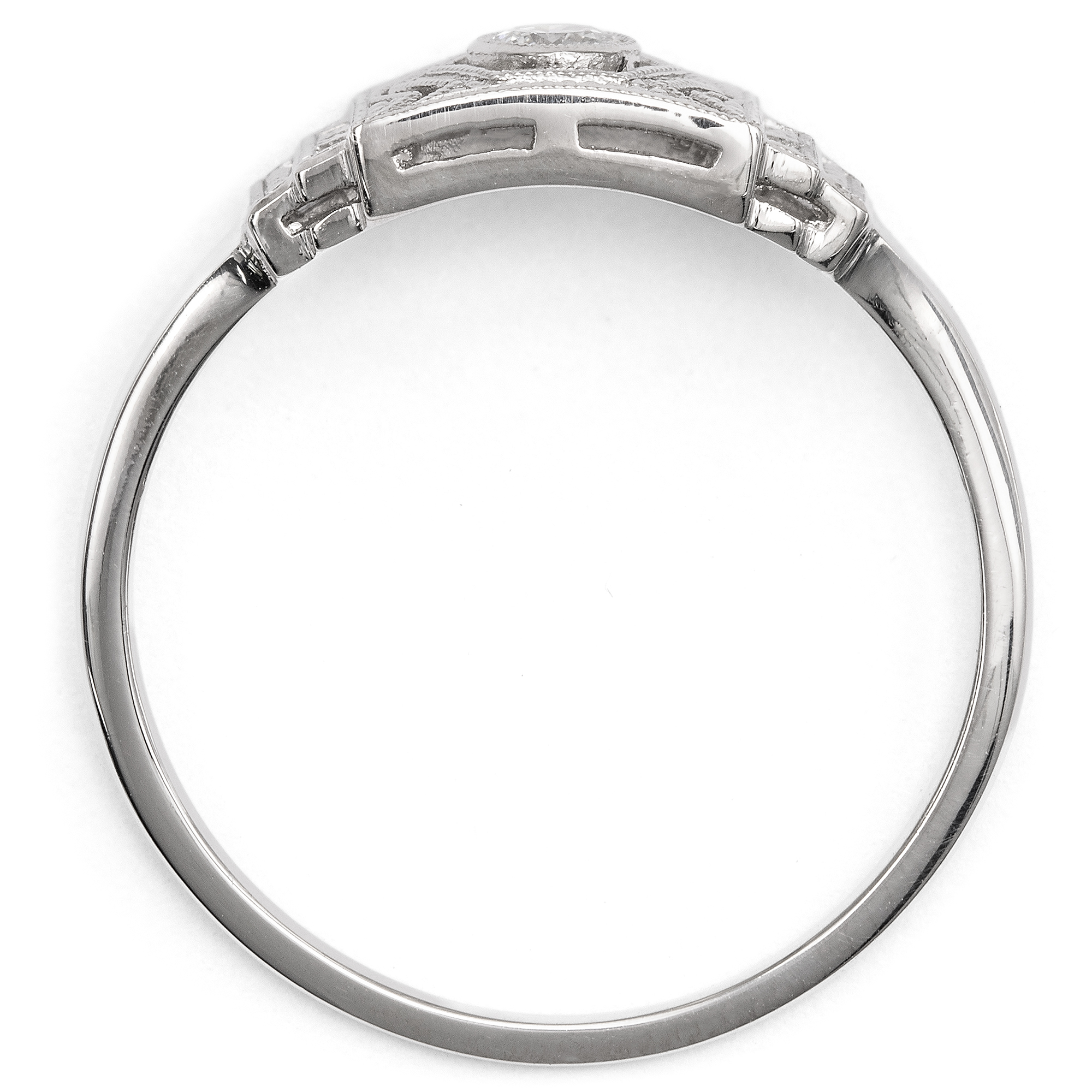 Nachhaltiger Ring mit 0,11 ct vintage Brillant in Platin, aus unserer Werkstatt Nachhaltiger Ring mit 0,11 ct vintage Brillant in Platin, aus unserer Werkstatt