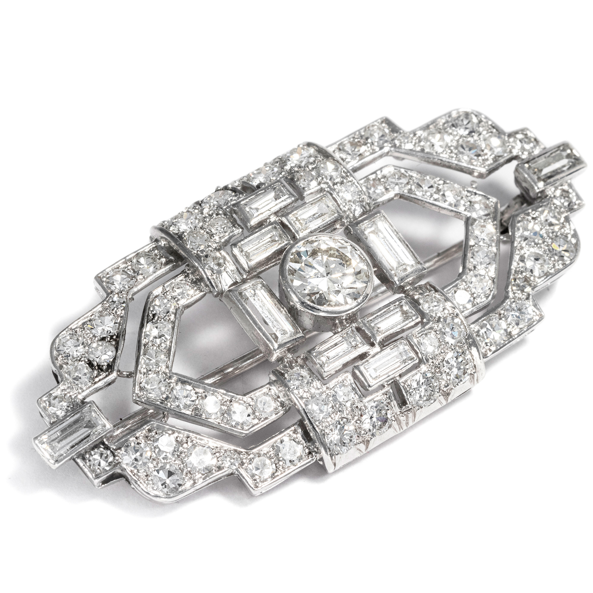 Luxurious Platinum Brooch with 4.41 ct Diamonds, Art Deco c. 1930