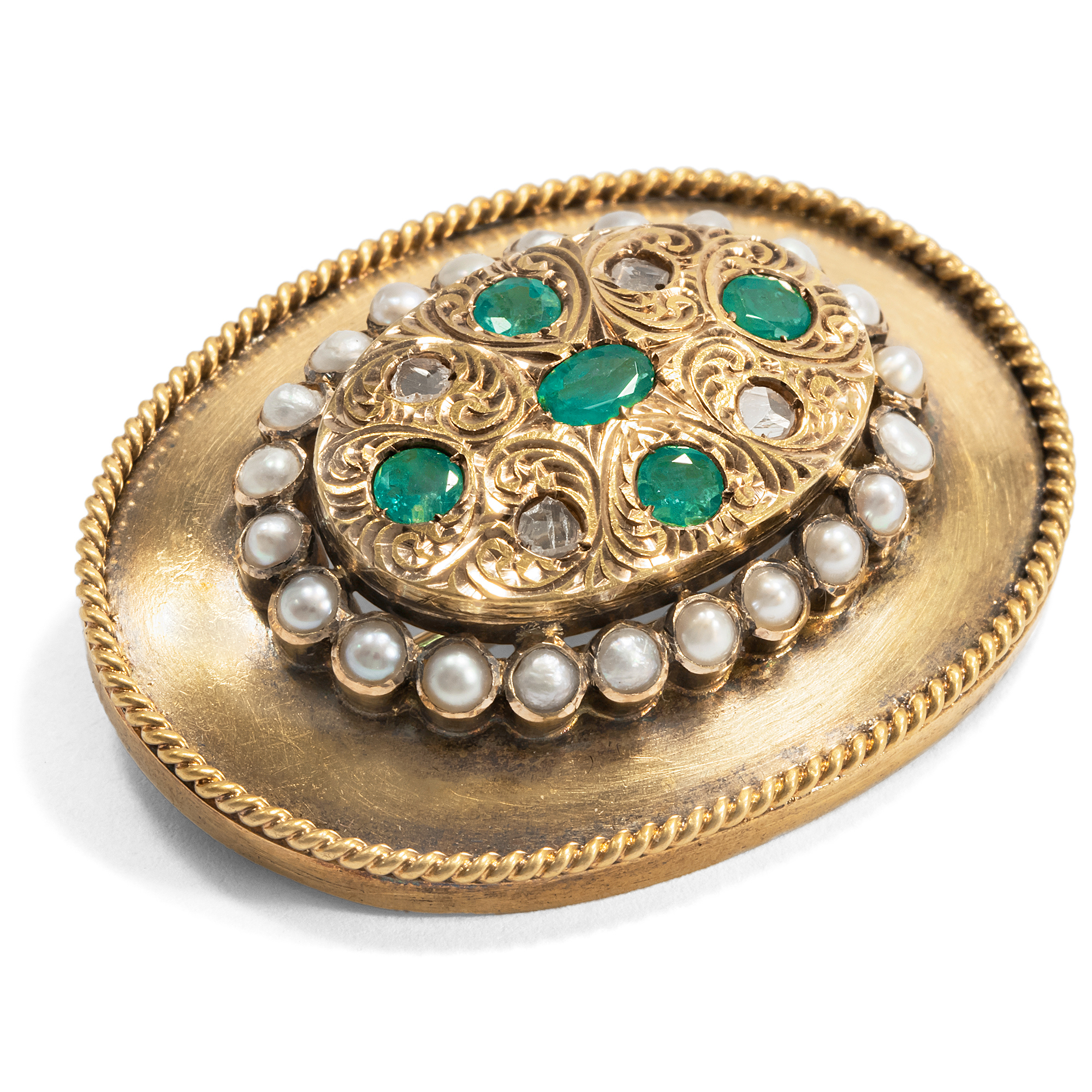 Attractive Brooch Made of Gold, Diamonds, Pearls & Emeralds, around 1950