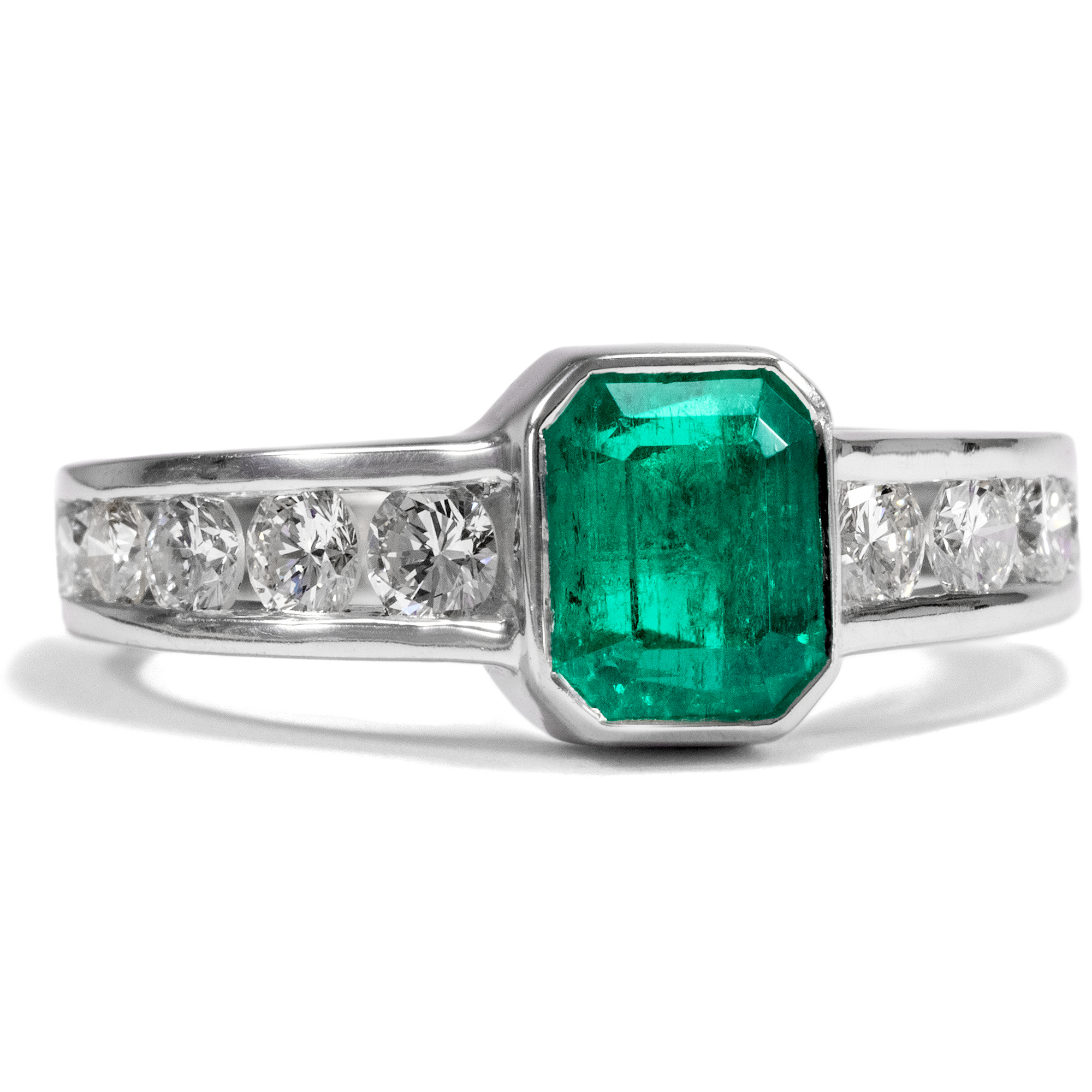 Expressive Vintage Ring With Emerald & Diamonds, ca. 1990