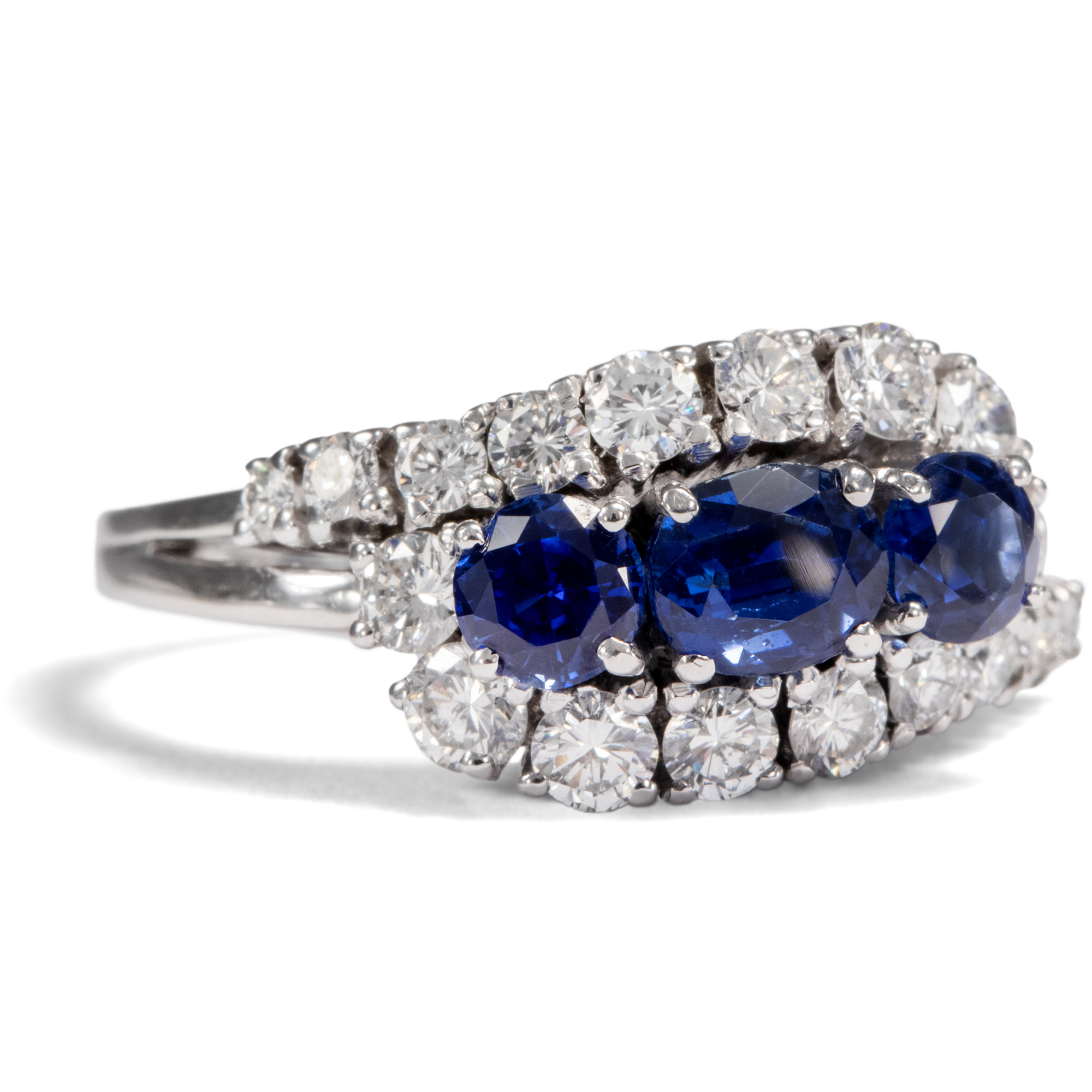 Precious Vintage Sapphire & Diamond Ring Made of White Gold, Wilhelm Müller, Germany ca. 1965