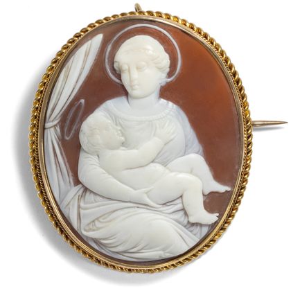 Large shell cameo of the Madonna with Child, Italy ca. 1850 Large shell cameo of the Madonna with Child, Italy ca. 1850