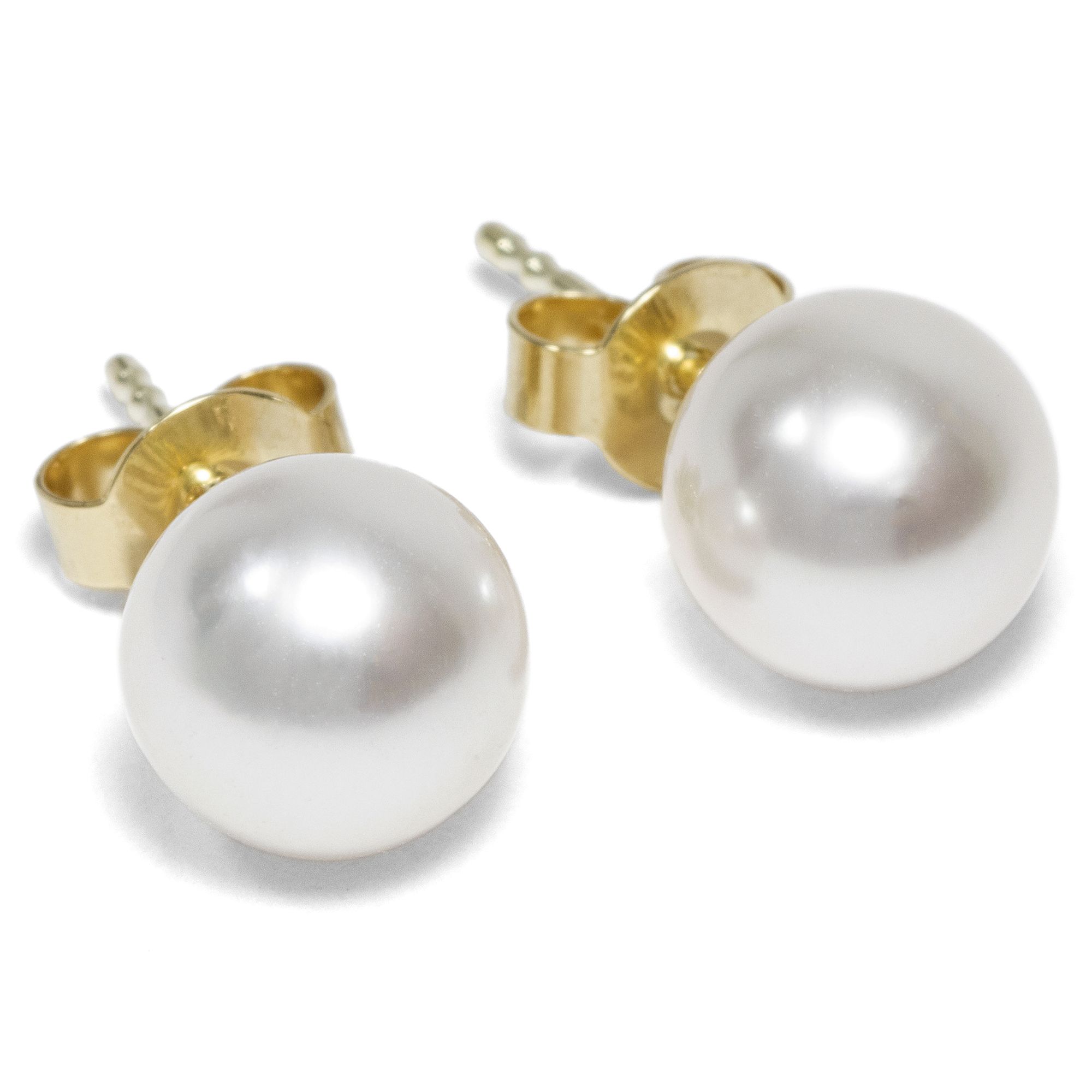 Elegant Earrings With South Sea Pearls Set in Gold, Munich 2023