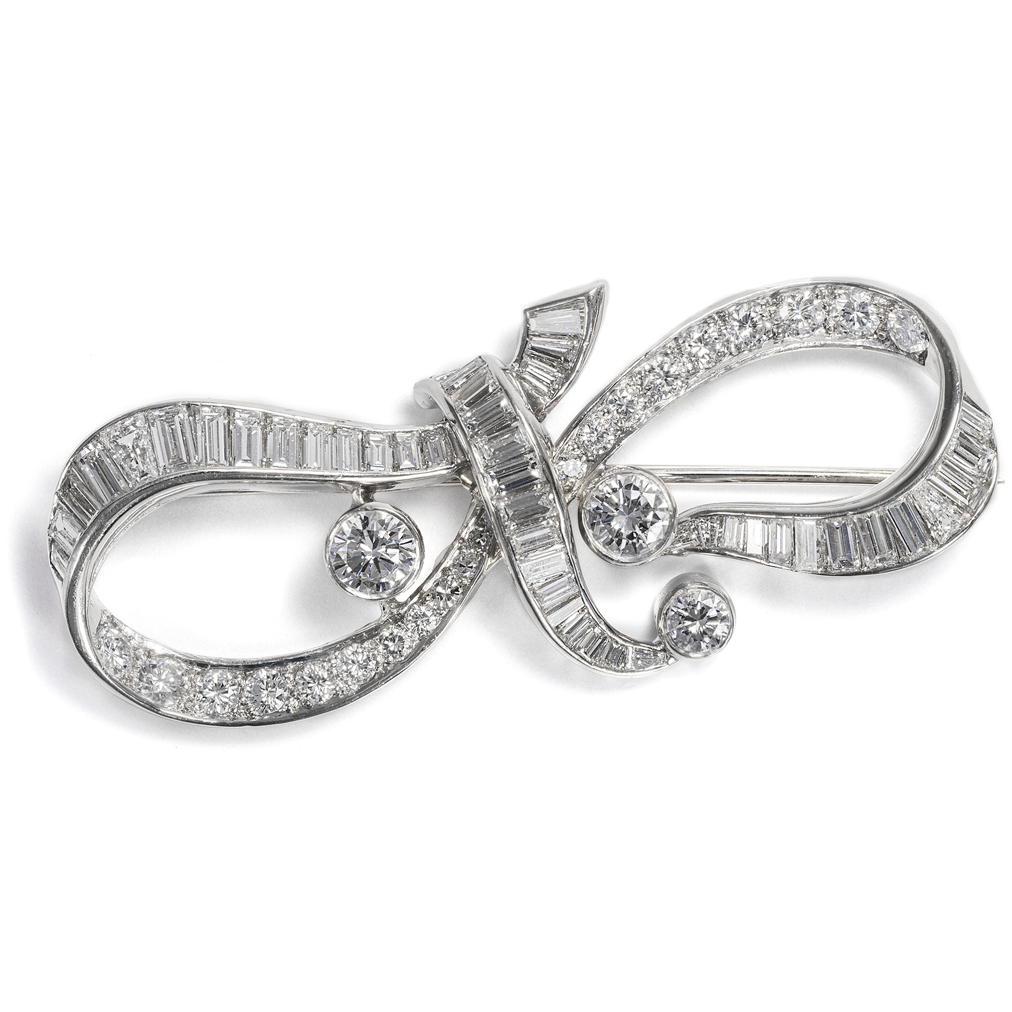 Precious Bow Brooch With 2.93 Ct Diamonds In Platinum, 1950s