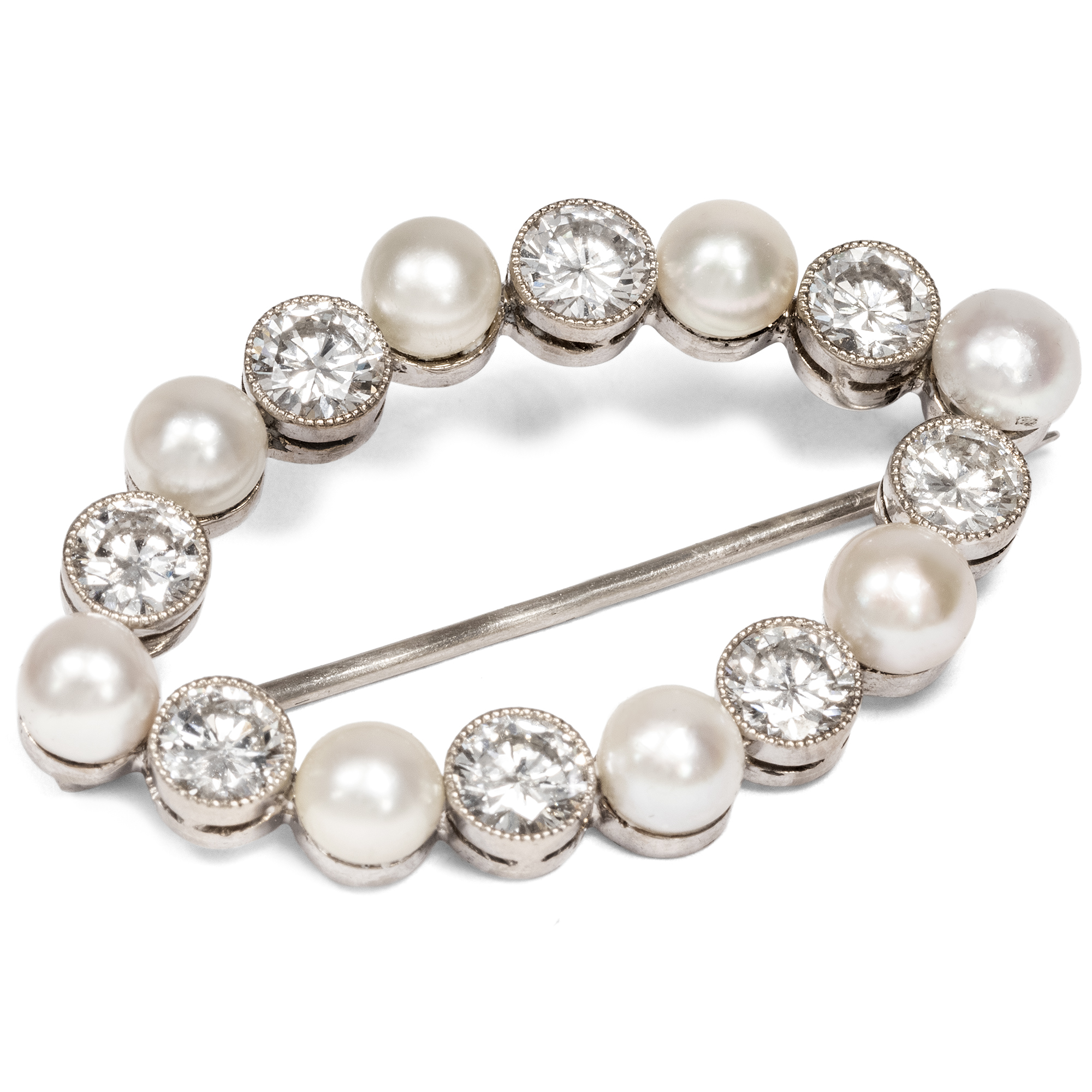 Precious Vintage Brooch With Natural Pearls & 2.16 ct of Diamonds, Dated 1971