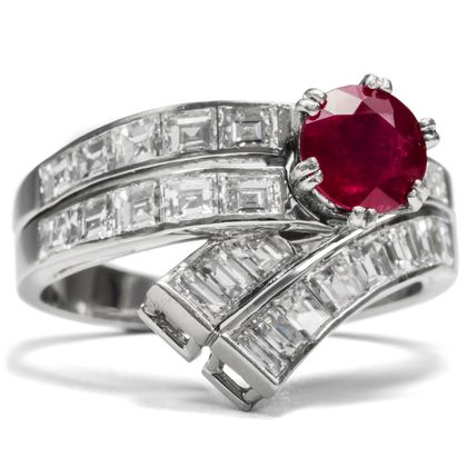 Traumhafter Platinring mit Rubin & Baguette-Diamanten, um 1960 Traumhafter Platinring mit Rubin & Baguette-Diamanten, um 1960