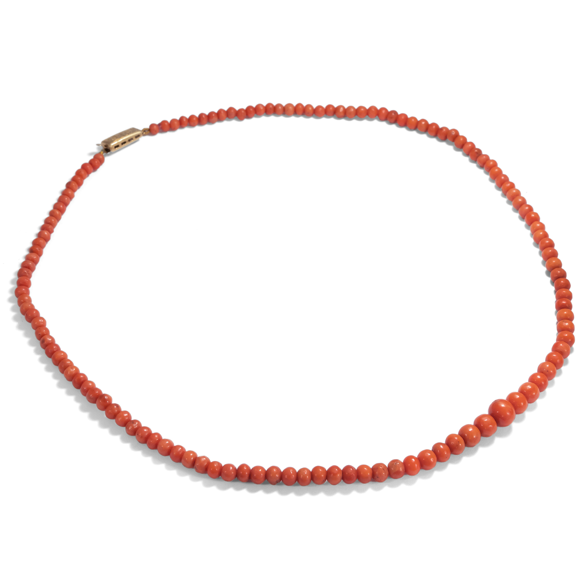 Necklace From Antique Mediterranean Coral Graduated, Around 1900 & Later