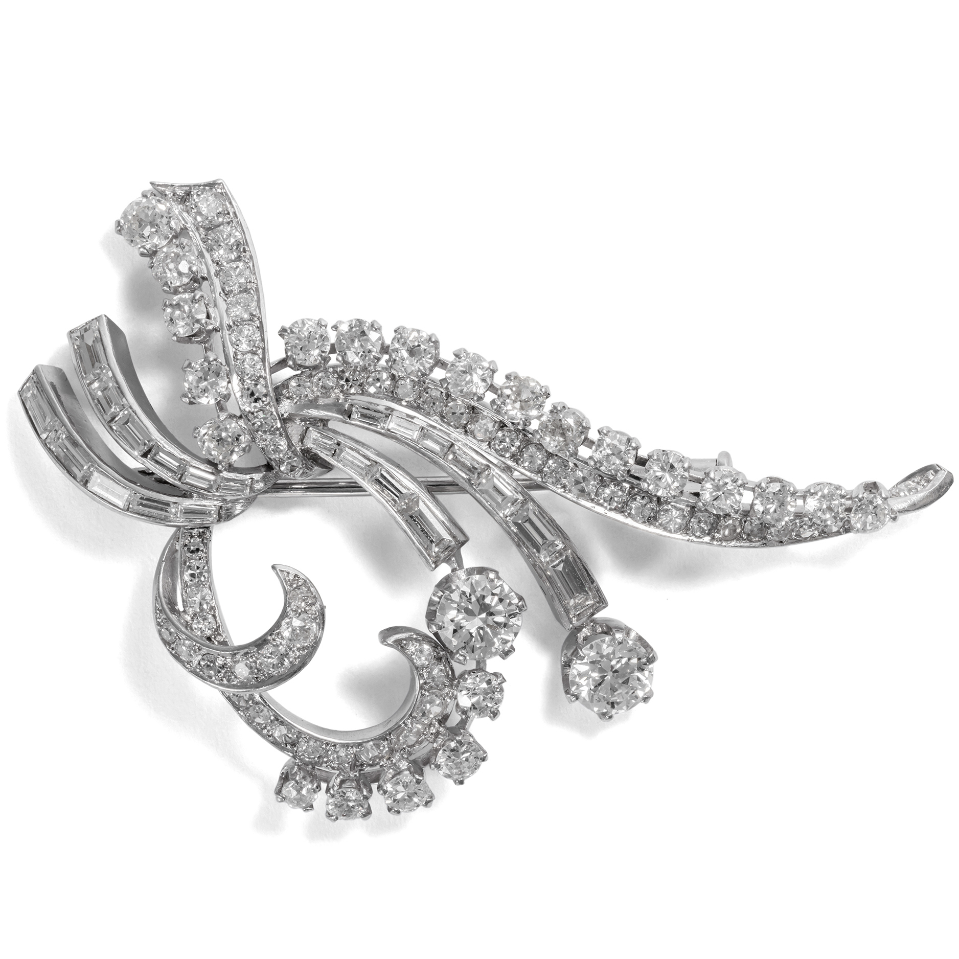 Stunning Vintage Brooch With 5.18 Ct Diamonds In Platinum, ca. 1960