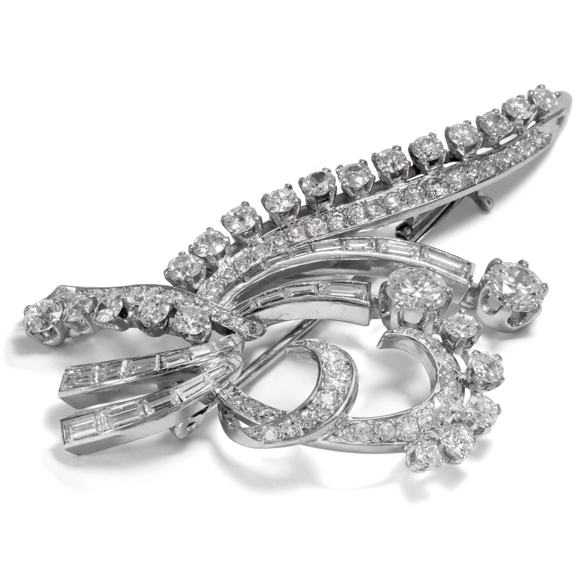 Stunning Vintage Brooch With 5.18 Ct Diamonds In Platinum, ca. 1960