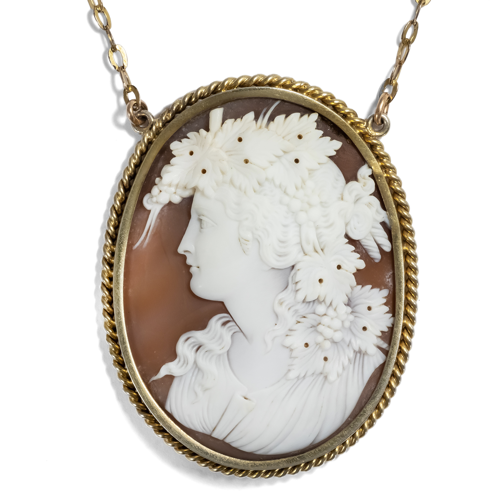 Quality shell cameo of a bacchante, Italy ca. 1870