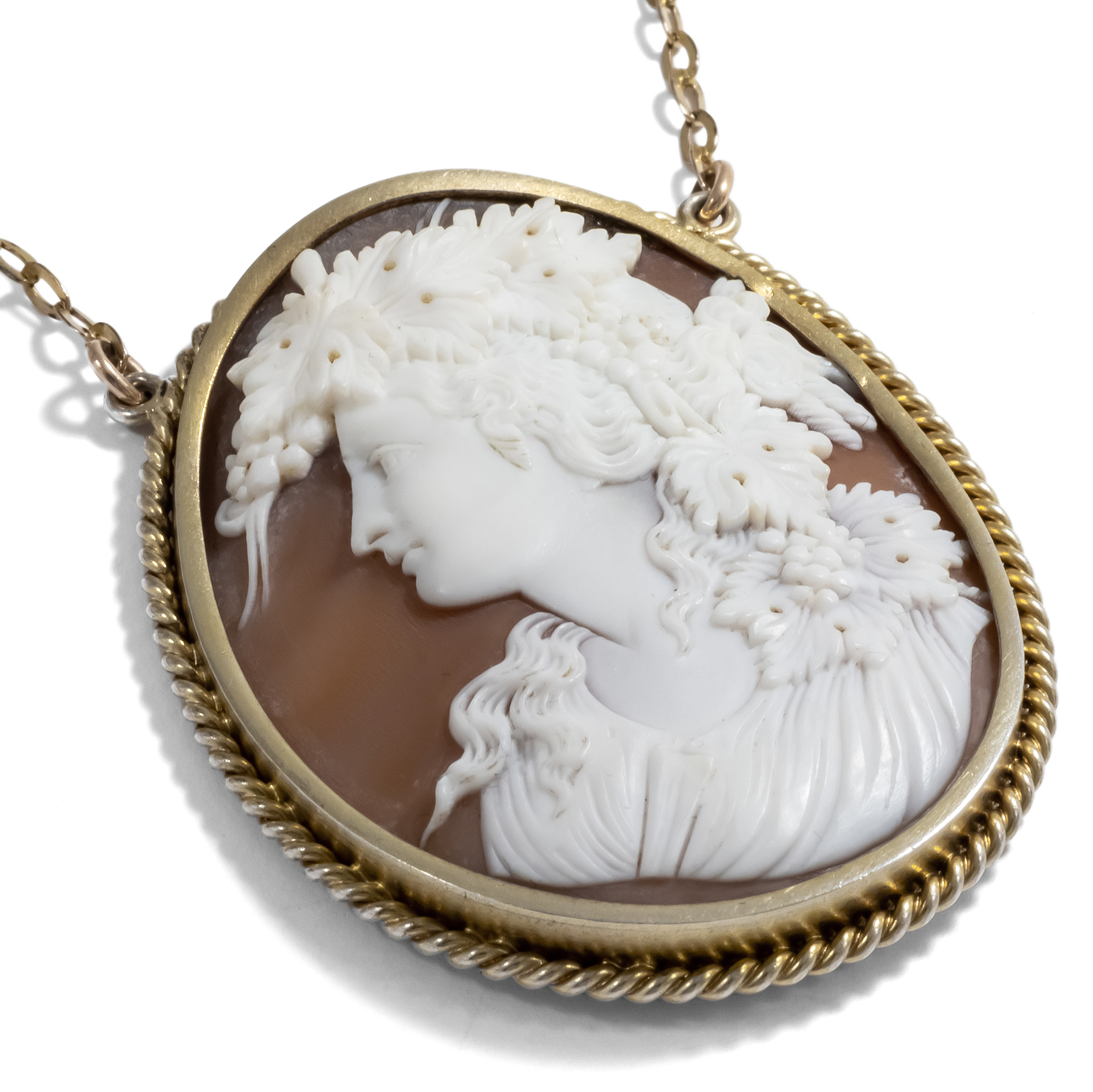 Quality shell cameo of a bacchante, Italy ca. 1870