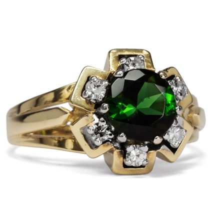 Extraordinary Vintage Ring With Tourmaline & Diamonds Extraordinary Vintage Ring With Tourmaline & Diamonds