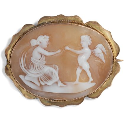 Viktorianische Brosche mit goldgefasster Muschelgemme, England um 1860 Viktorianische Brosche mit goldgefasster Muschelgemme, England um 1860