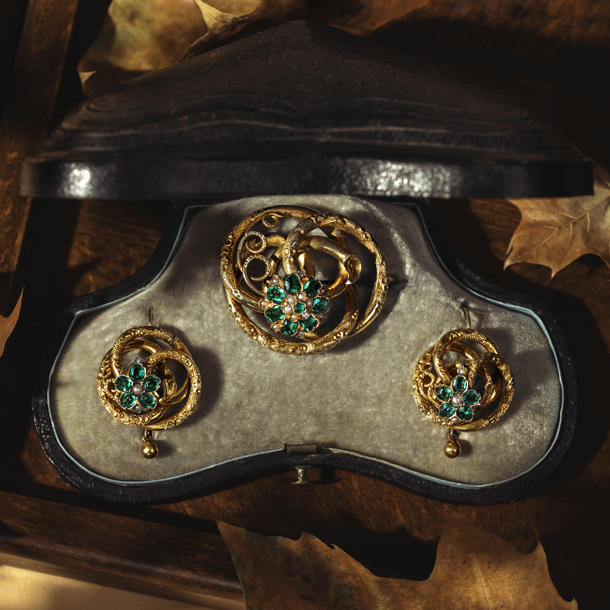 Rare Biedermeier Demi-Parure with Emerald Paste, Germany around 1850