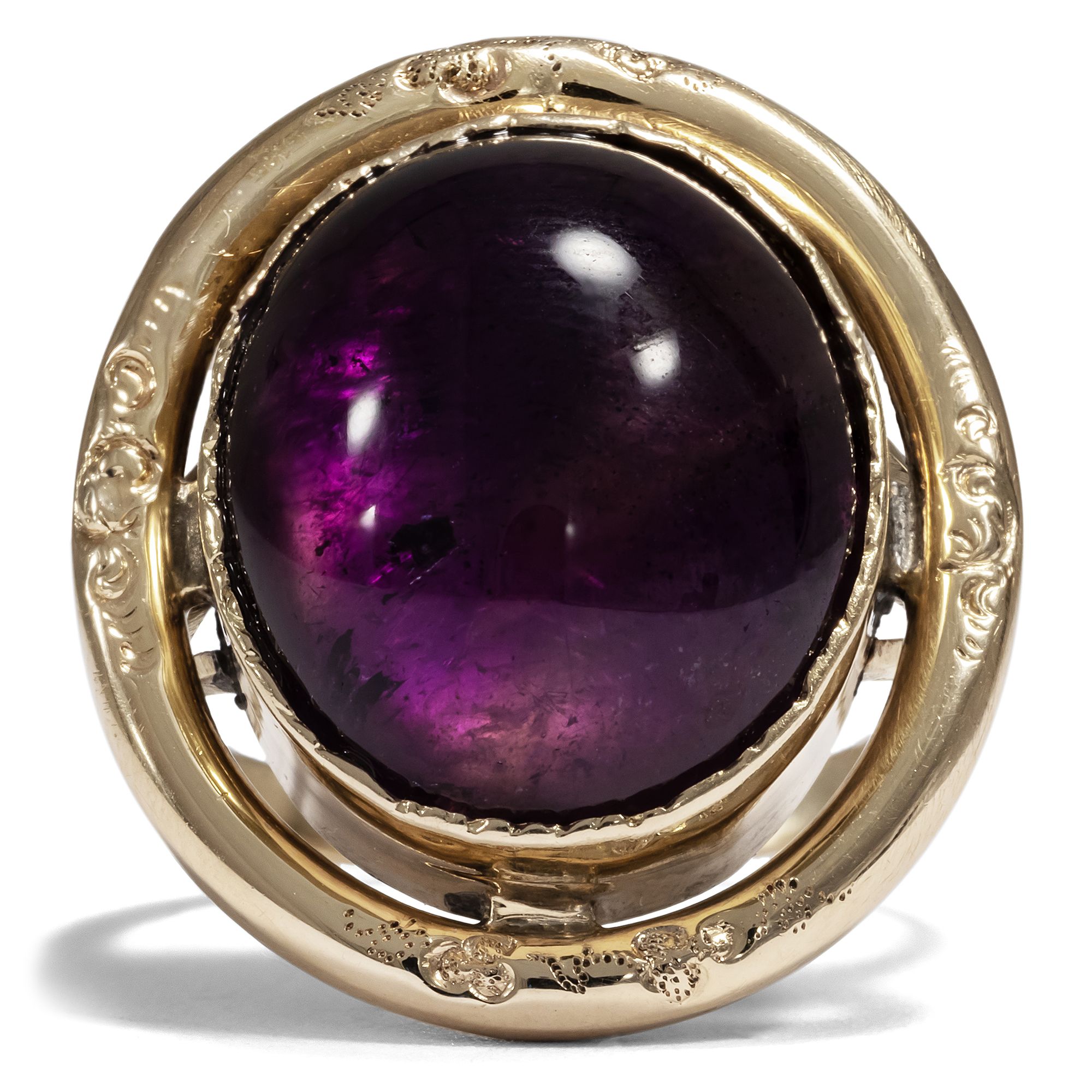 Antiker Ring mit Amethyst aus einer antiken Brosche, um 1890 & später Antiker Ring mit Amethyst aus einer antiken Brosche, um 1890 & später