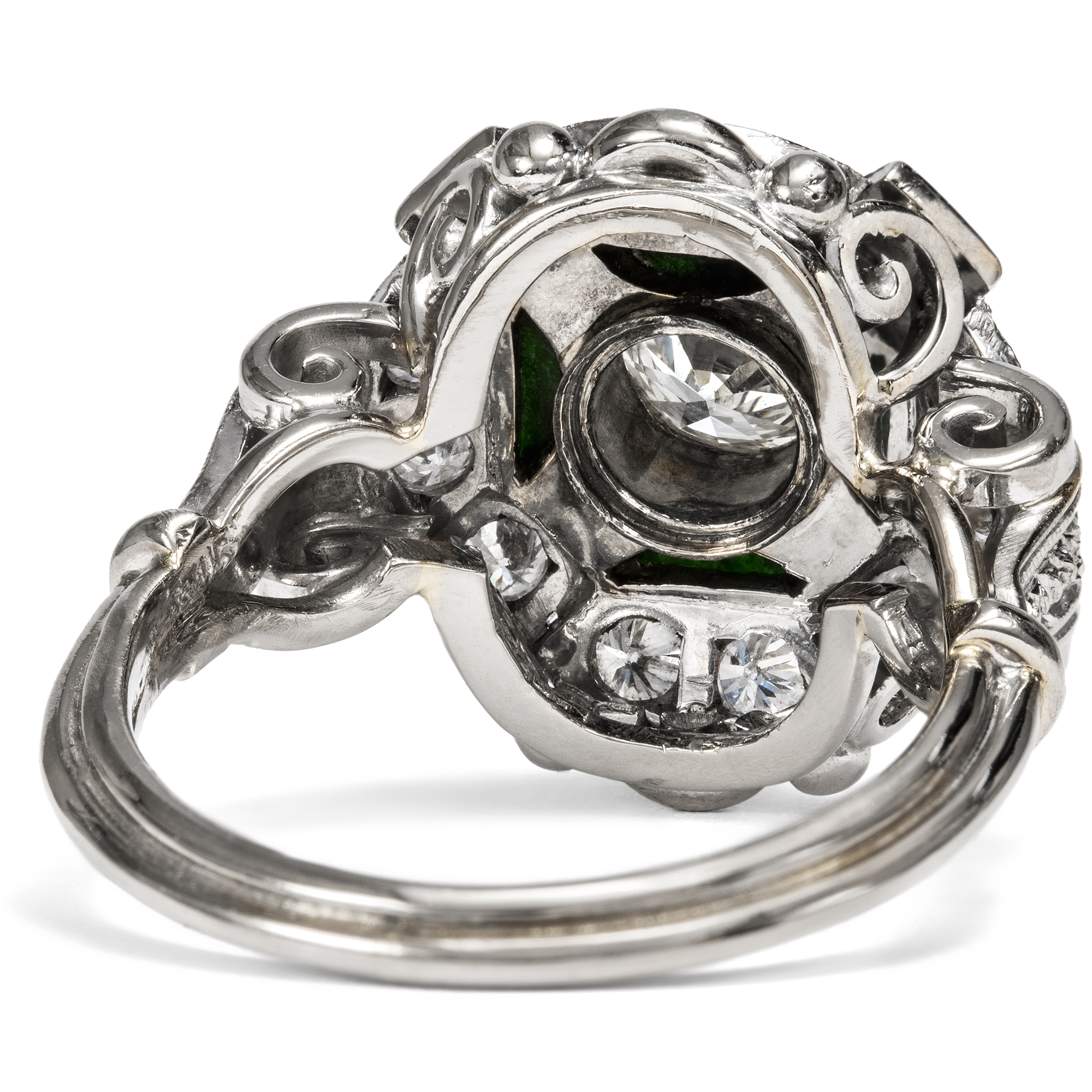 Ungewöhnlicher Ring mit Diamanten & Jade in Weißgold, um 1940 Ungewöhnlicher Ring mit Diamanten & Jade in Weißgold, um 1940