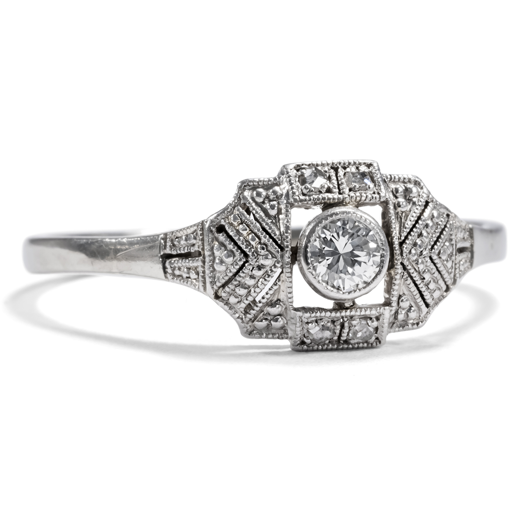 Ringlein, Ringlein du musst wandern • Niedlicher Art Déco Ring mit Diamanten in Weißgold Ringlein, Ringlein du musst wandern • Niedlicher Art Déco Ring mit Diamanten in Weißgold