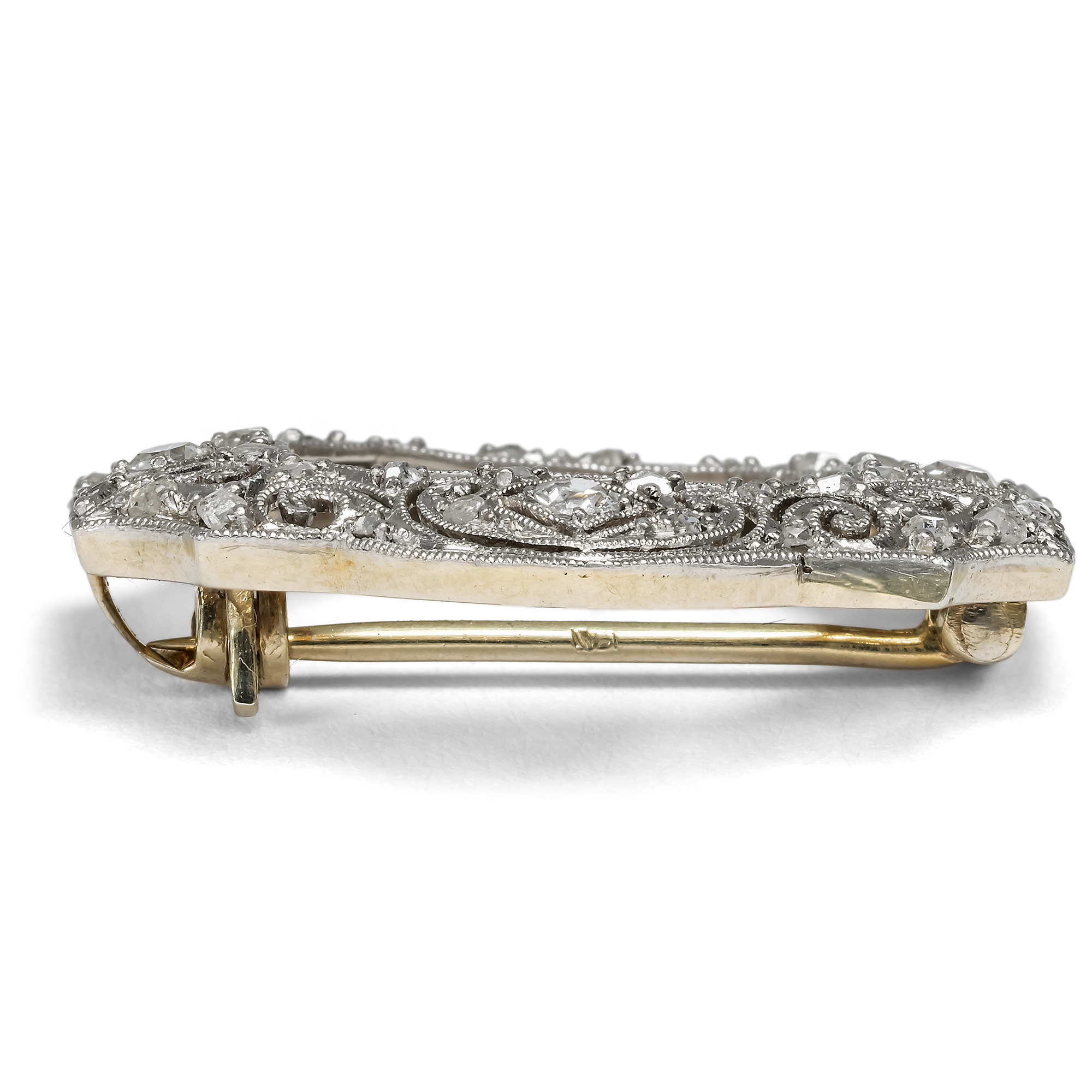 Antike Schulterbrosche mit Diamanten in Platin auf Gold, Großbritannien um 1925 Antike Schulterbrosche mit Diamanten in Platin auf Gold, Großbritannien um 1925