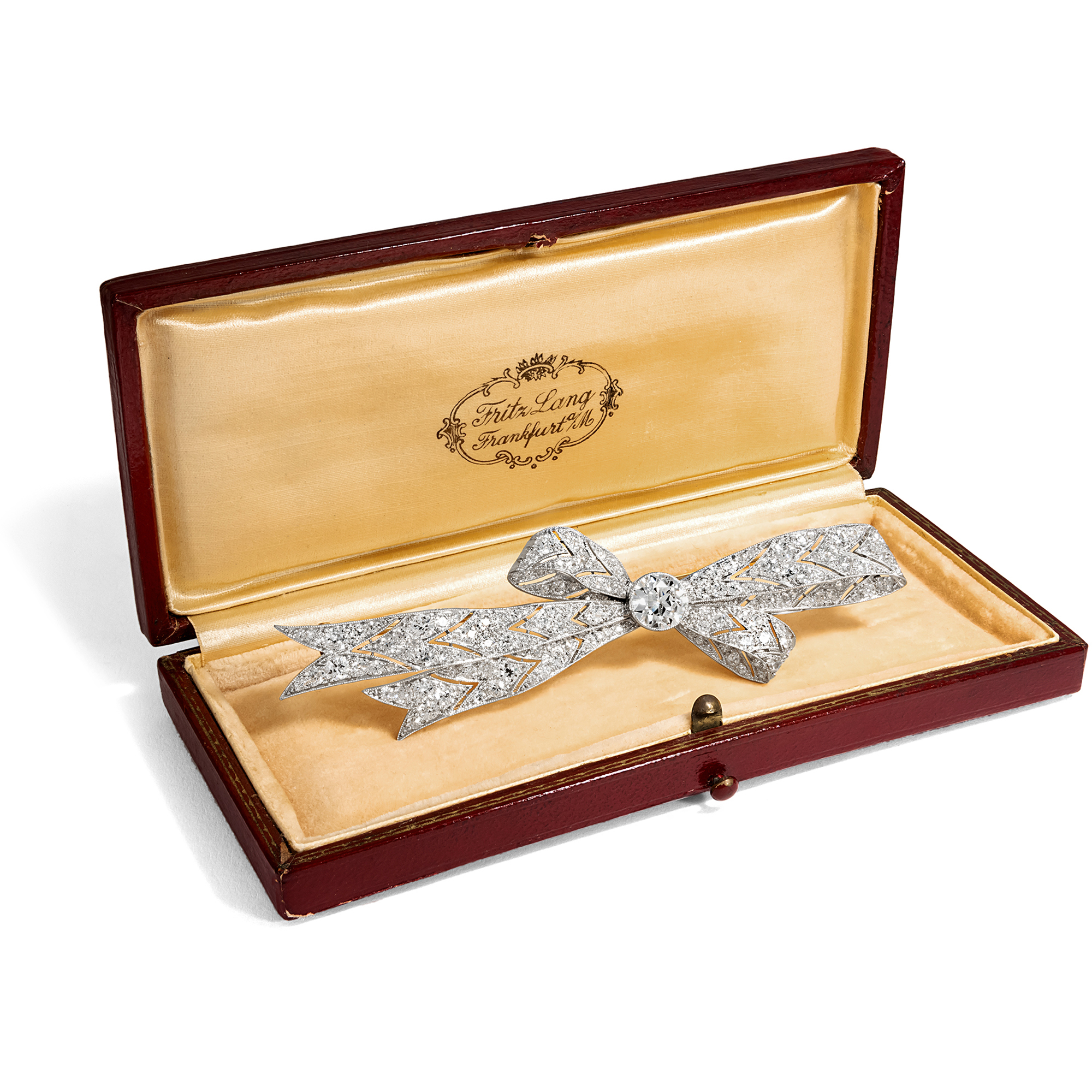 Luxurious Bow Brooch With 6.00 Ct Diamonds In Platinum, Circa 1925