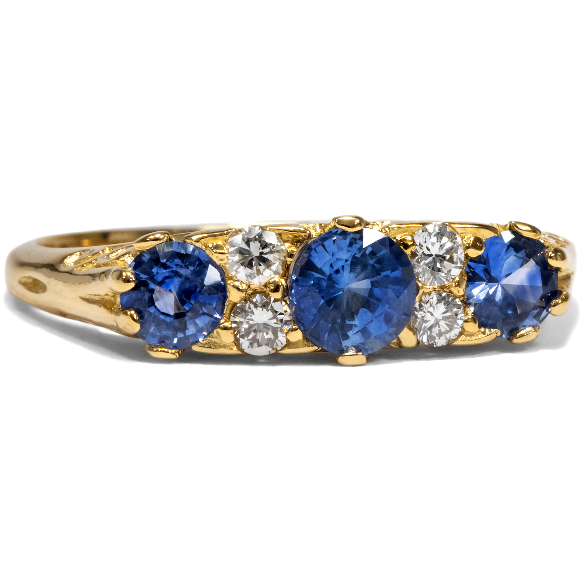 Ungetragener Ring aus Gold mit Saphiren & Diamanten aus unserer Werkstatt