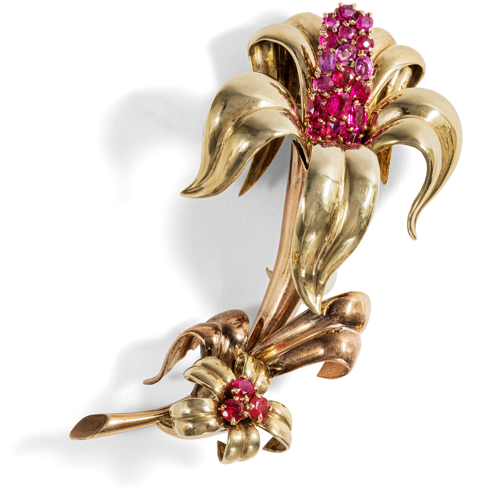 Magnificent Late Art Deco Brooch With Burma Rubies In Gold, Great Britain Circa 1940