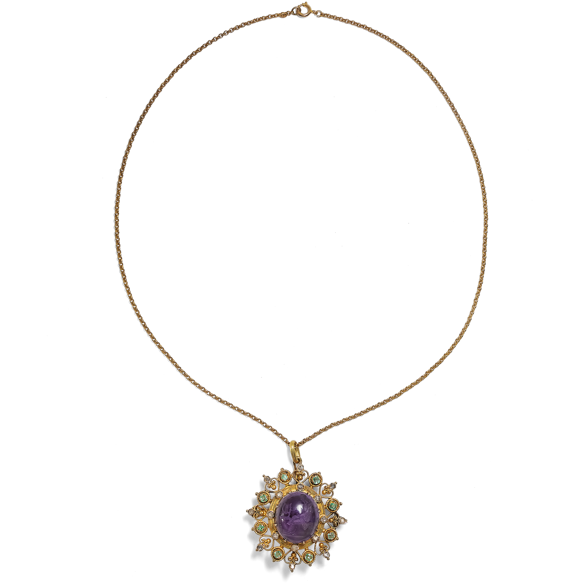 Anhänger-Brosche mit einem Intaglio der Terpsichore in Amethyst, gefasst in Gold, um 1880 Anhänger-Brosche mit einem Intaglio der Terpsichore in Amethyst, gefasst in Gold, um 1880