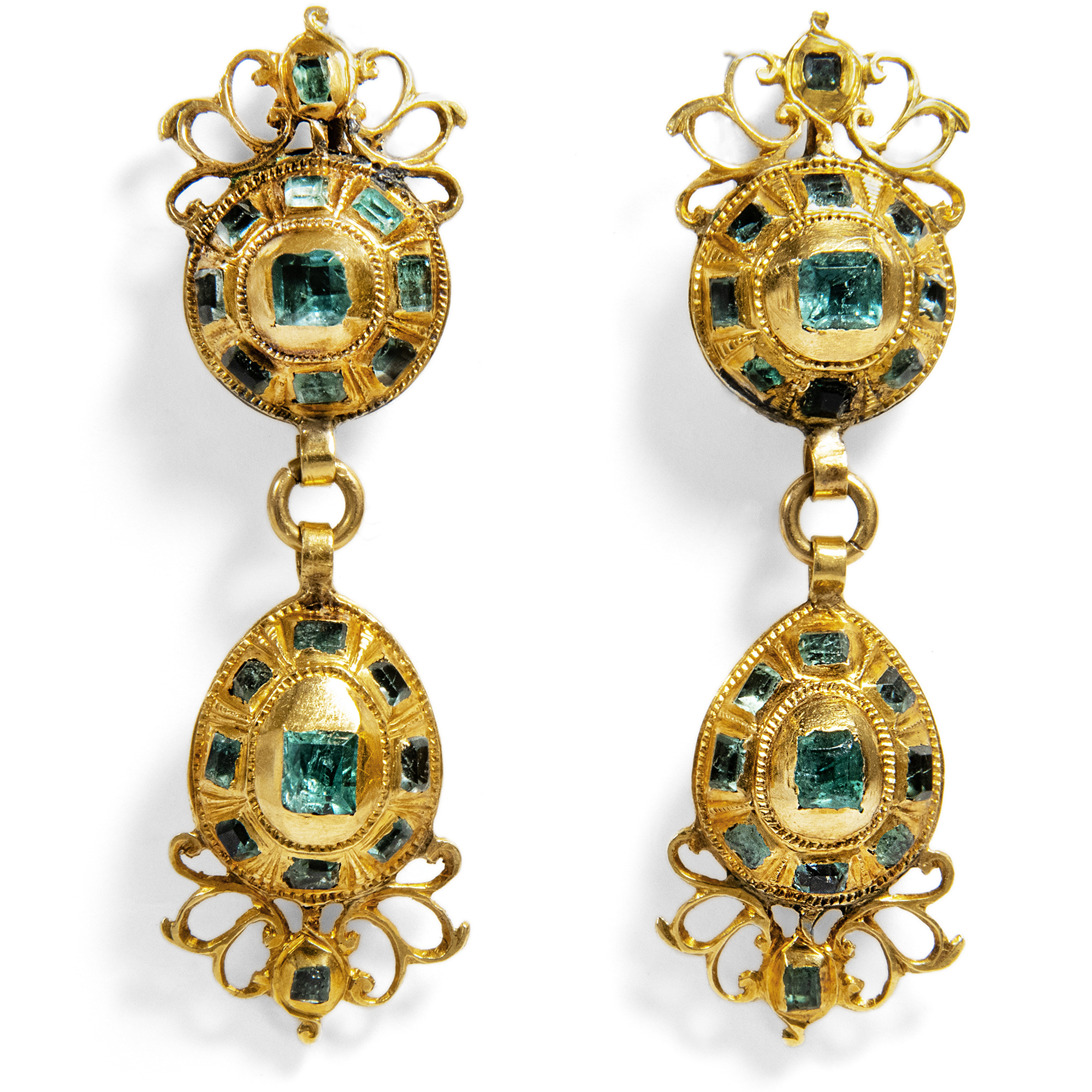 Antique Emerald Gold Earrings. Spain, c. 1760