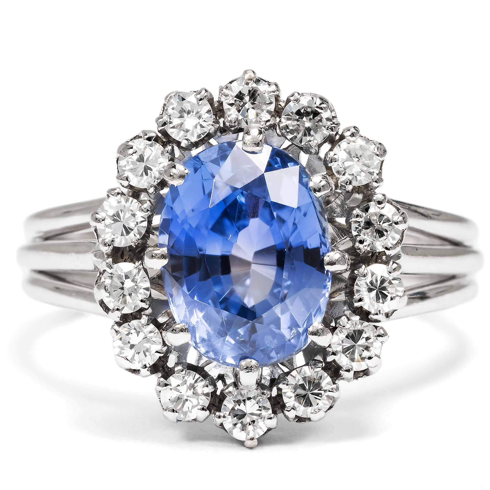 Vintage Ring with Untreated Sapphire & Diamonds In Platinum, c. 1965 Vintage Ring with Untreated Sapphire & Diamonds In Platinum, c. 1965