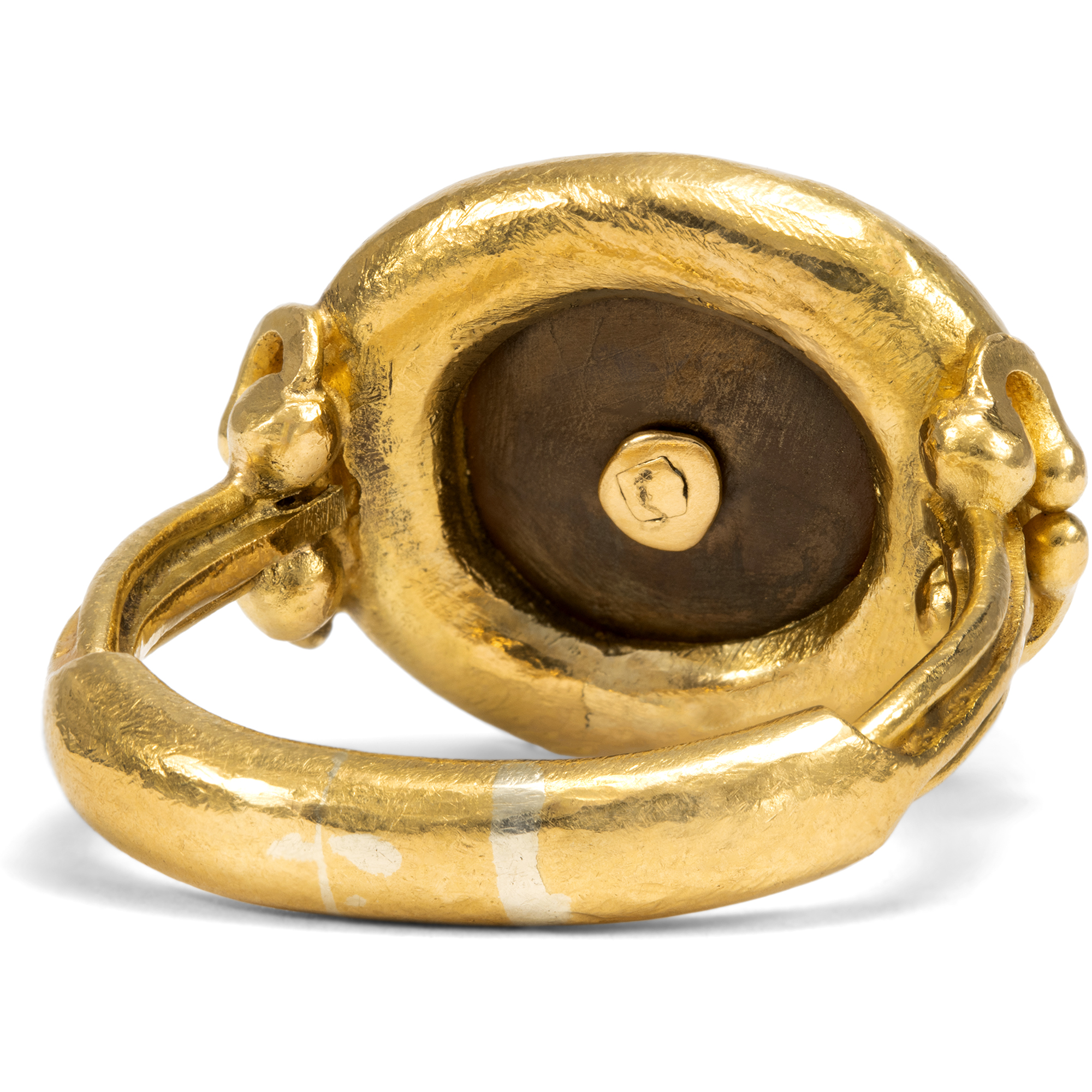 Moderner Ring mit antiker Kamee mit Putto & Sartyr in Gold, um 2000 Moderner Ring mit antiker Kamee mit Putto & Sartyr in Gold, um 2000