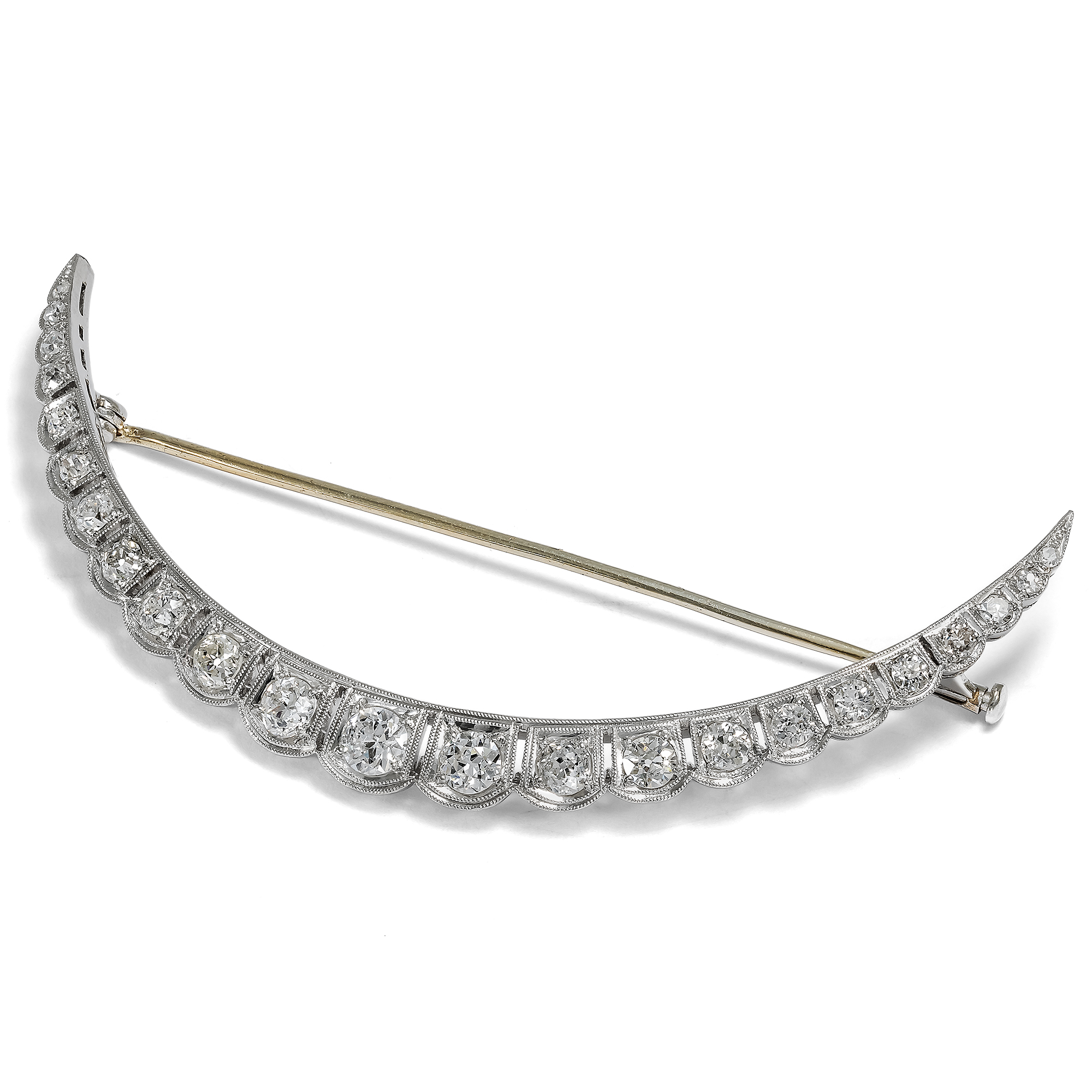 Large Diamonds Brooch in White Gold & Platinum, c. 1925