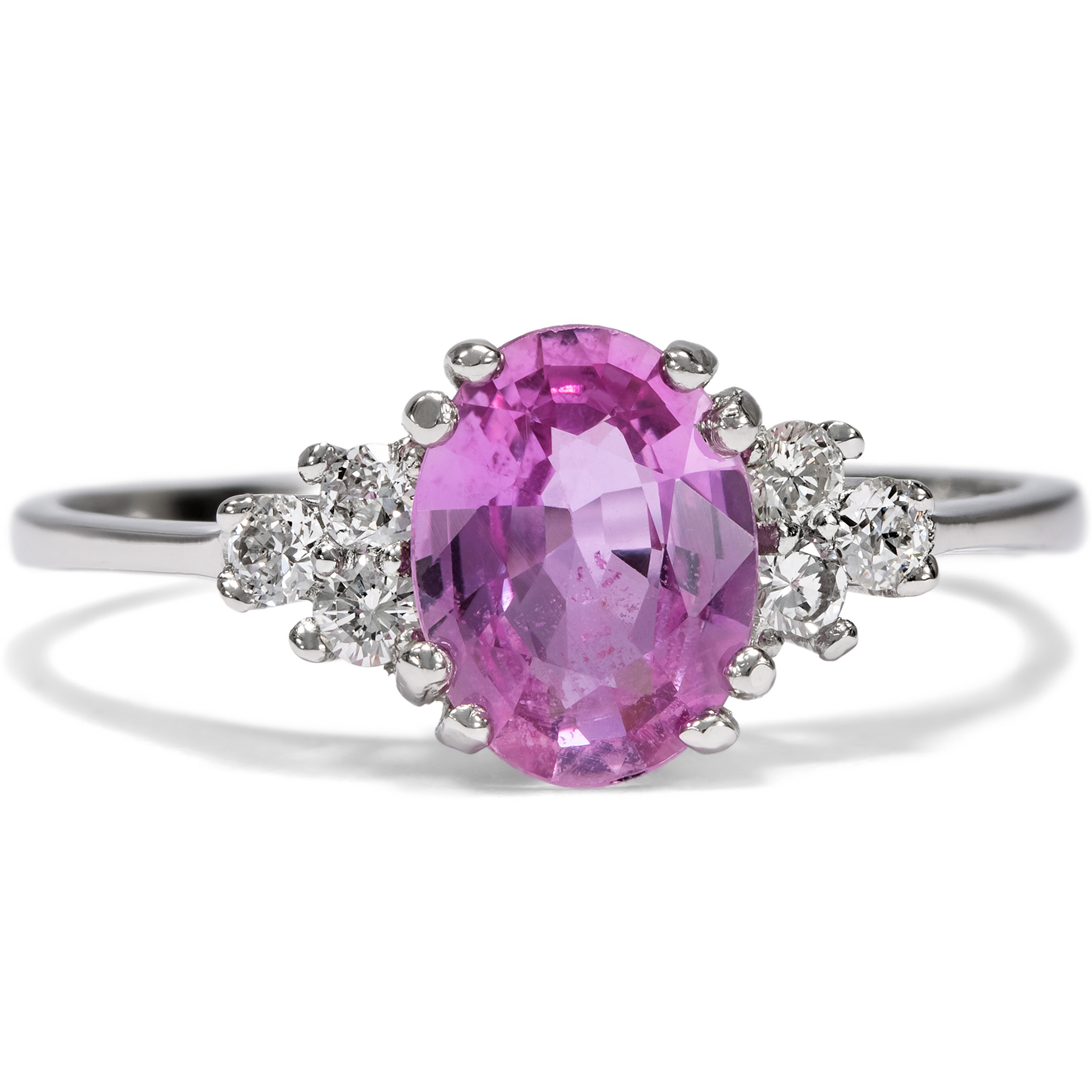 Zarter Ring mit rosa Saphir & Diamanten in Platin aus unserer Werkstatt