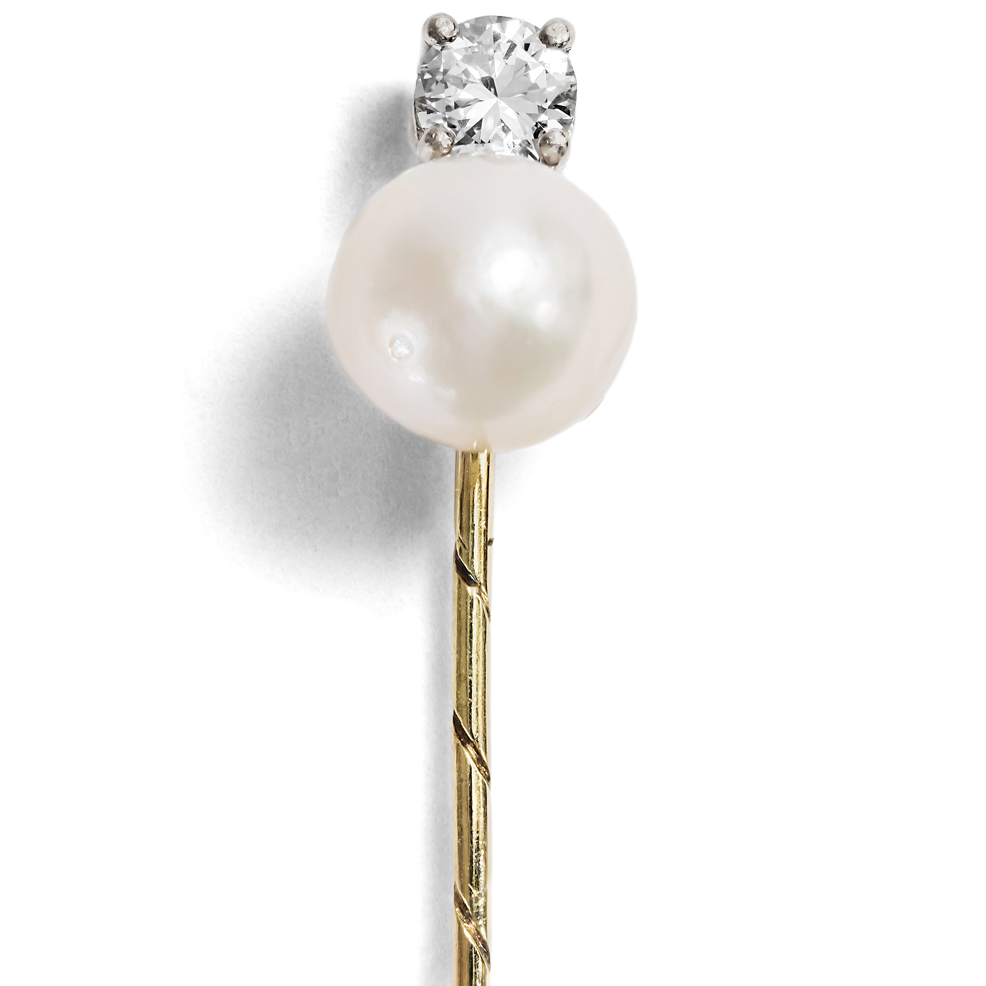 Stylish Pin With Pearl & Diamond in Gold, circa 1955