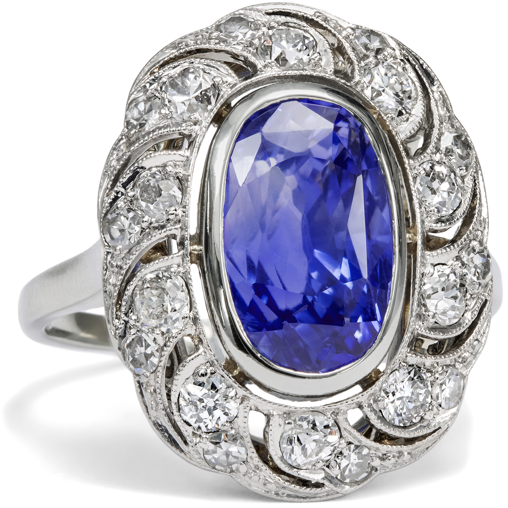 Elegant White Gold & Platinum Ring with Untreated Sapphire & Diamonds, c. 1920