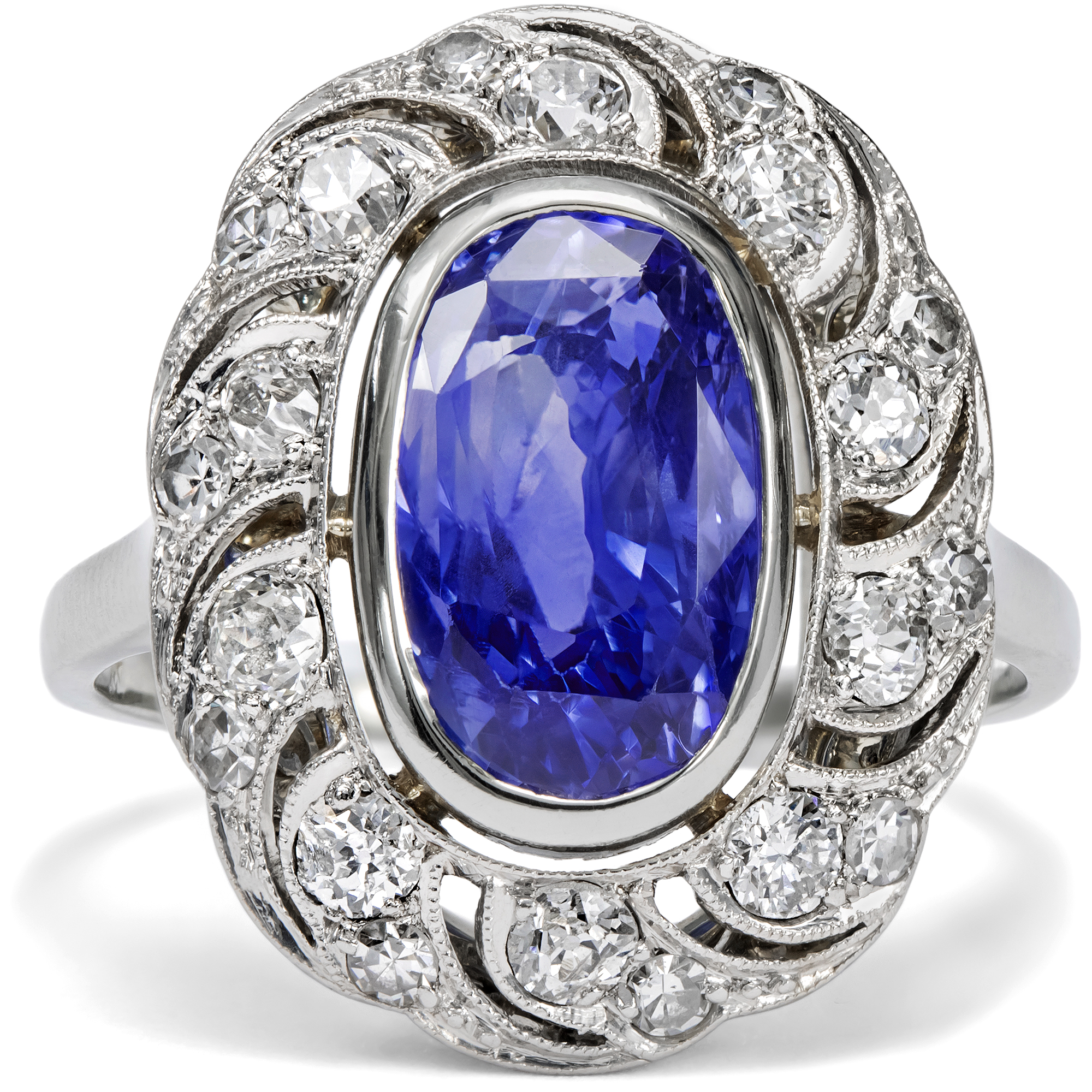 Elegant White Gold & Platinum Ring with Untreated Sapphire & Diamonds, c. 1920