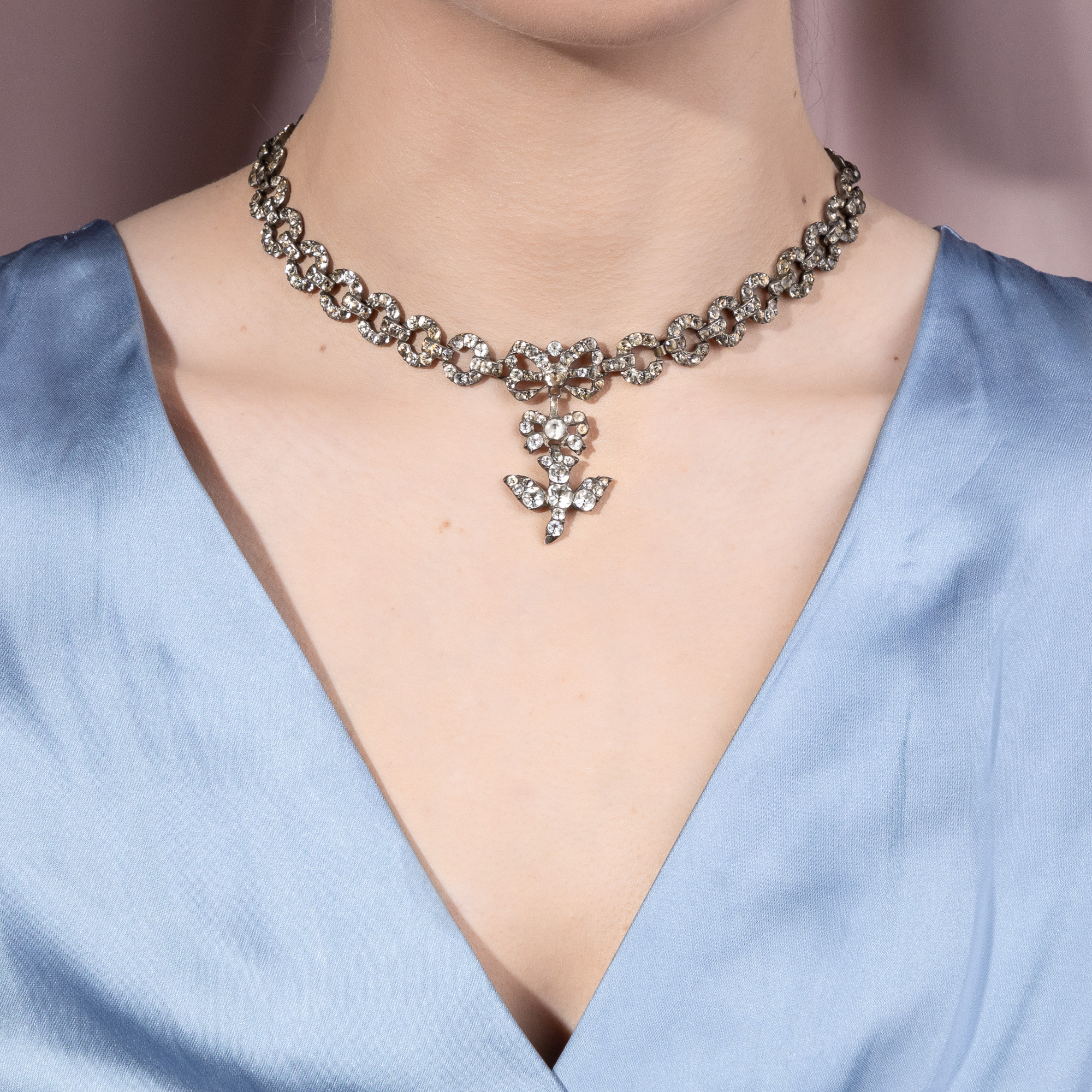 Antikes „Collier Yvetot“ aus Strass in Silber, Frankreich, spätes 19. Jh. Antikes „Collier Yvetot“ aus Strass in Silber, Frankreich, spätes 19. Jh.