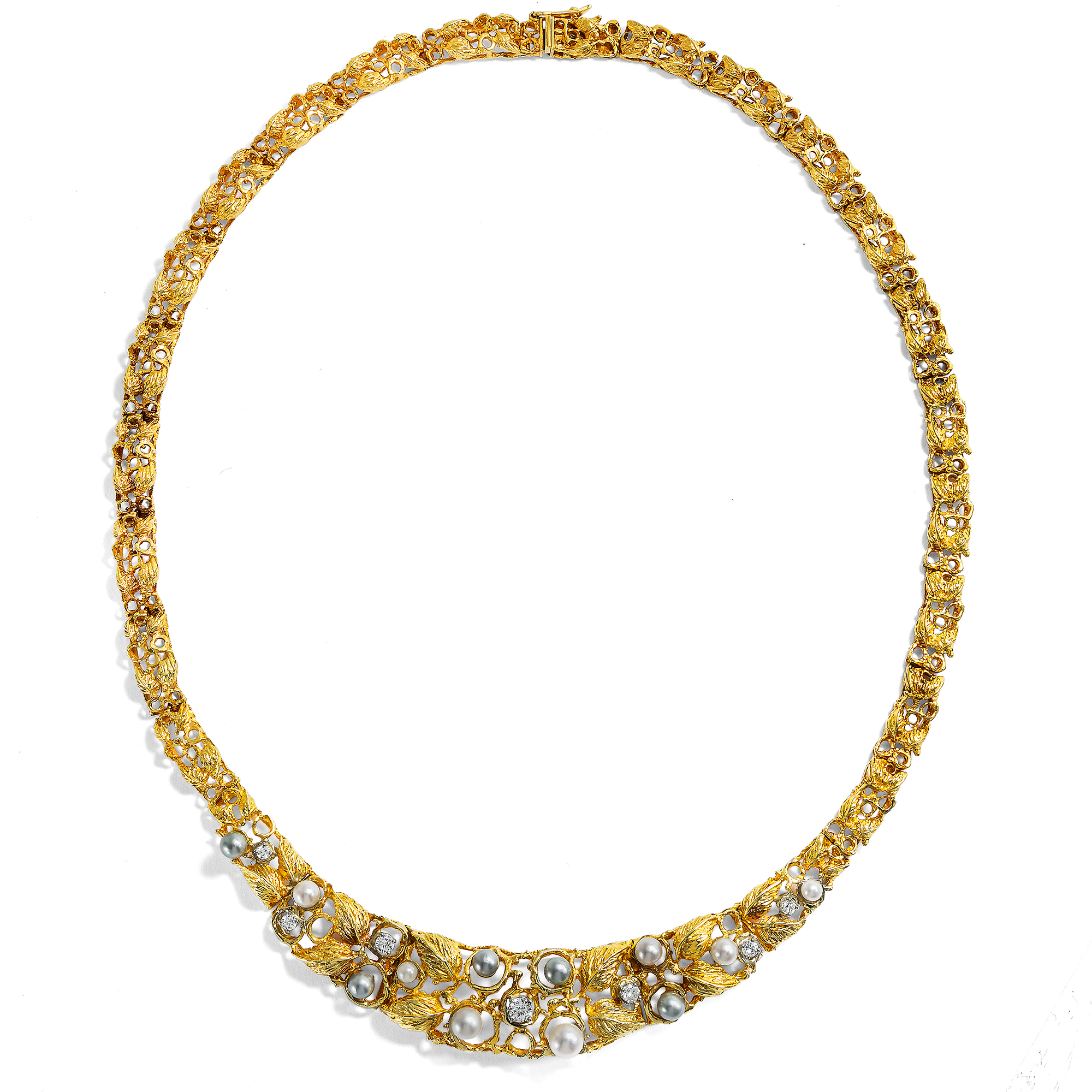 Vintage necklace made of gold with pearls & diamonds, Germany around 1975