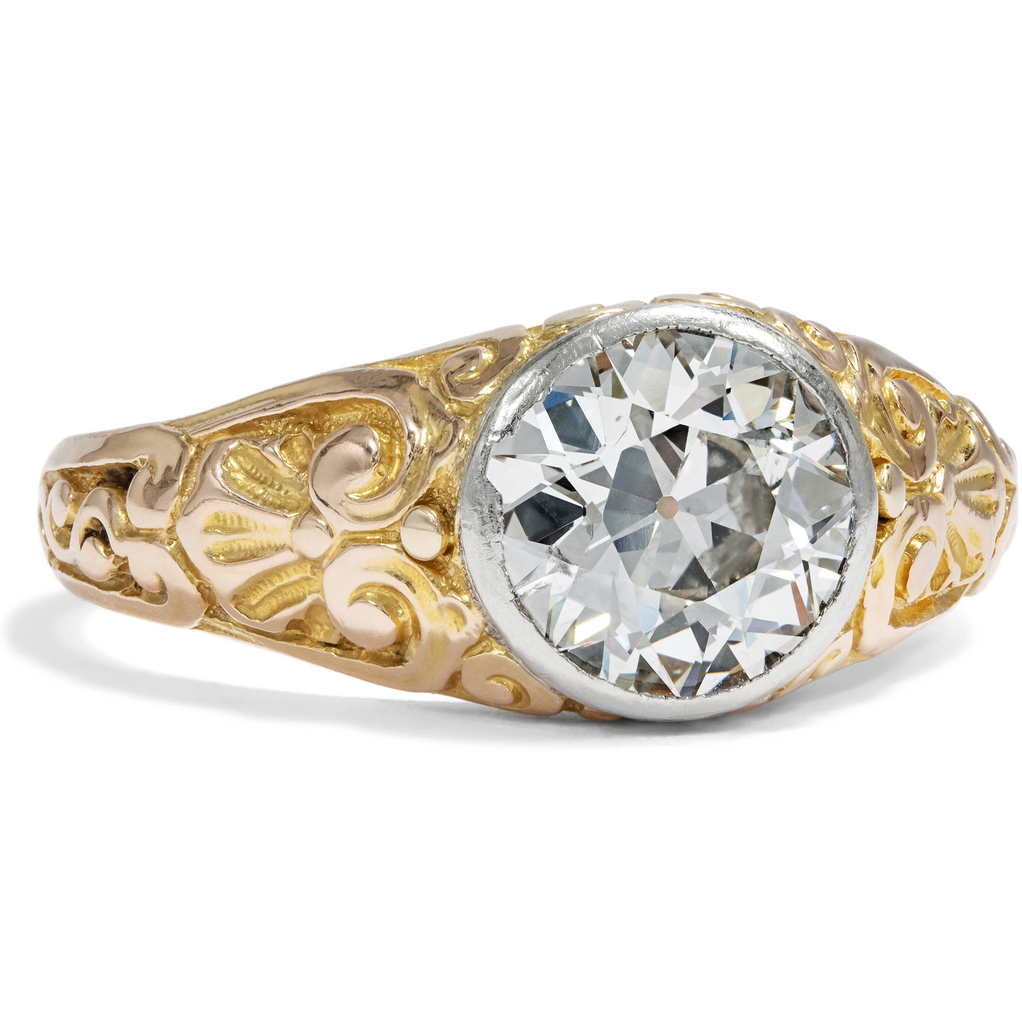 Antique Rose Gold Ring with 1.95 ct Old European Cut Diamond, c. 1905