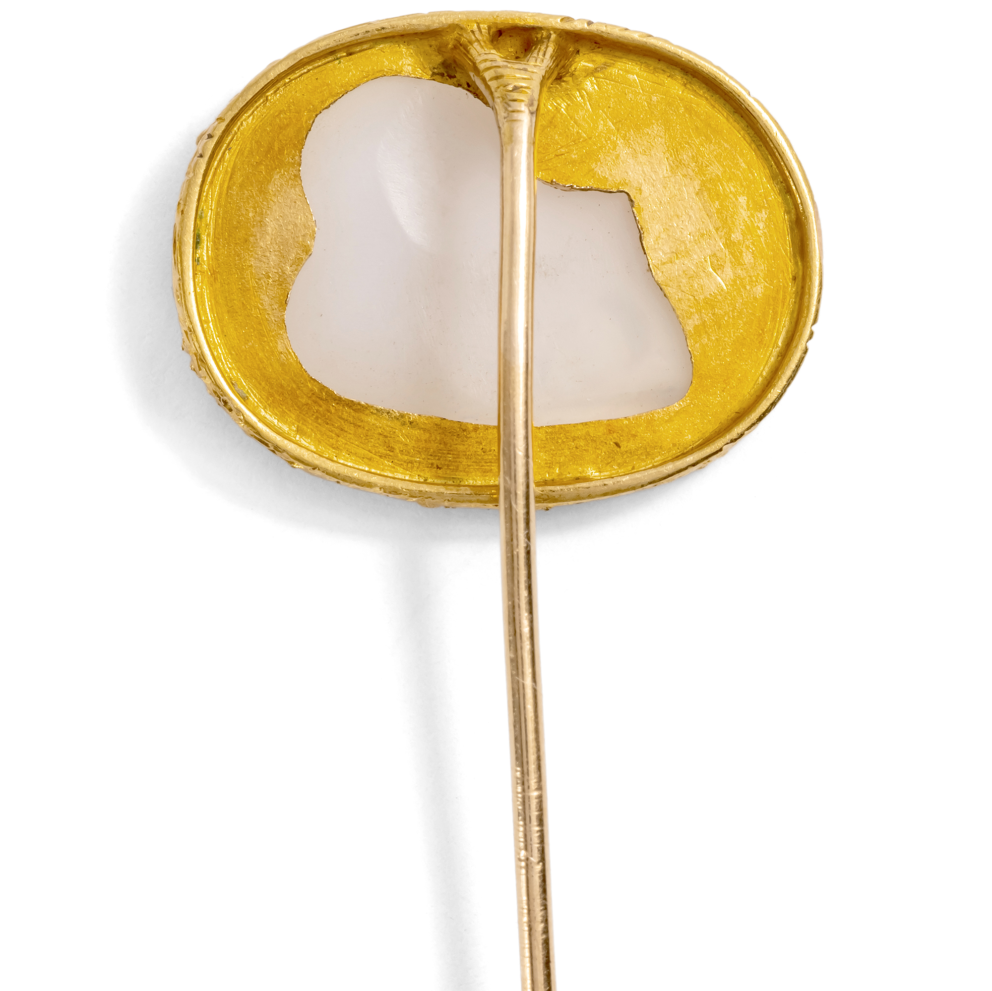 Antike Anstecknadel mit einem Fragment einer älteren Kamee, um 1910 & früher Antike Anstecknadel mit einem Fragment einer älteren Kamee, um 1910 & früher