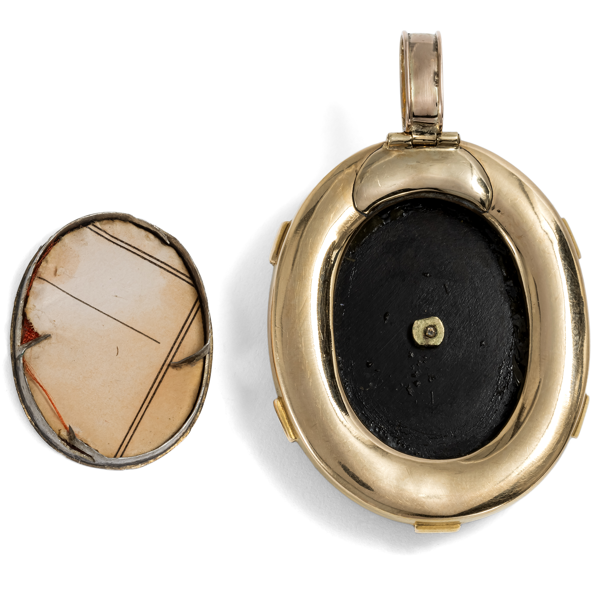 Großer antiker Medaillon-Anhänger mit Streifenachat & Perlen in Gold, um 1865 Großer antiker Medaillon-Anhänger mit Streifenachat & Perlen in Gold, um 1865