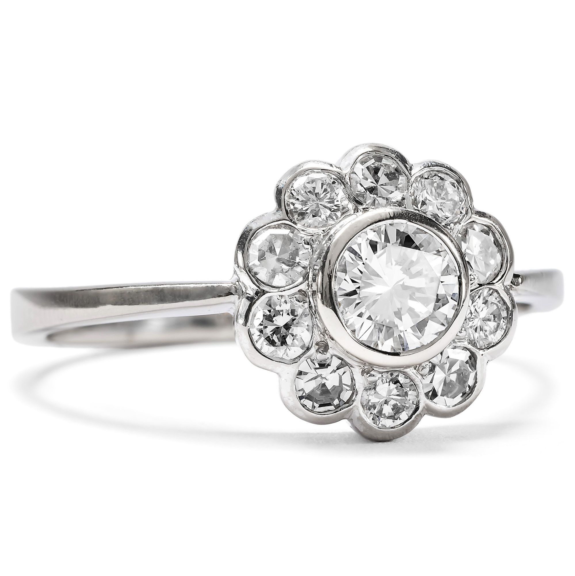 Vintage Daisy Ring with Diamonds in White Gold, Germany c. 1970