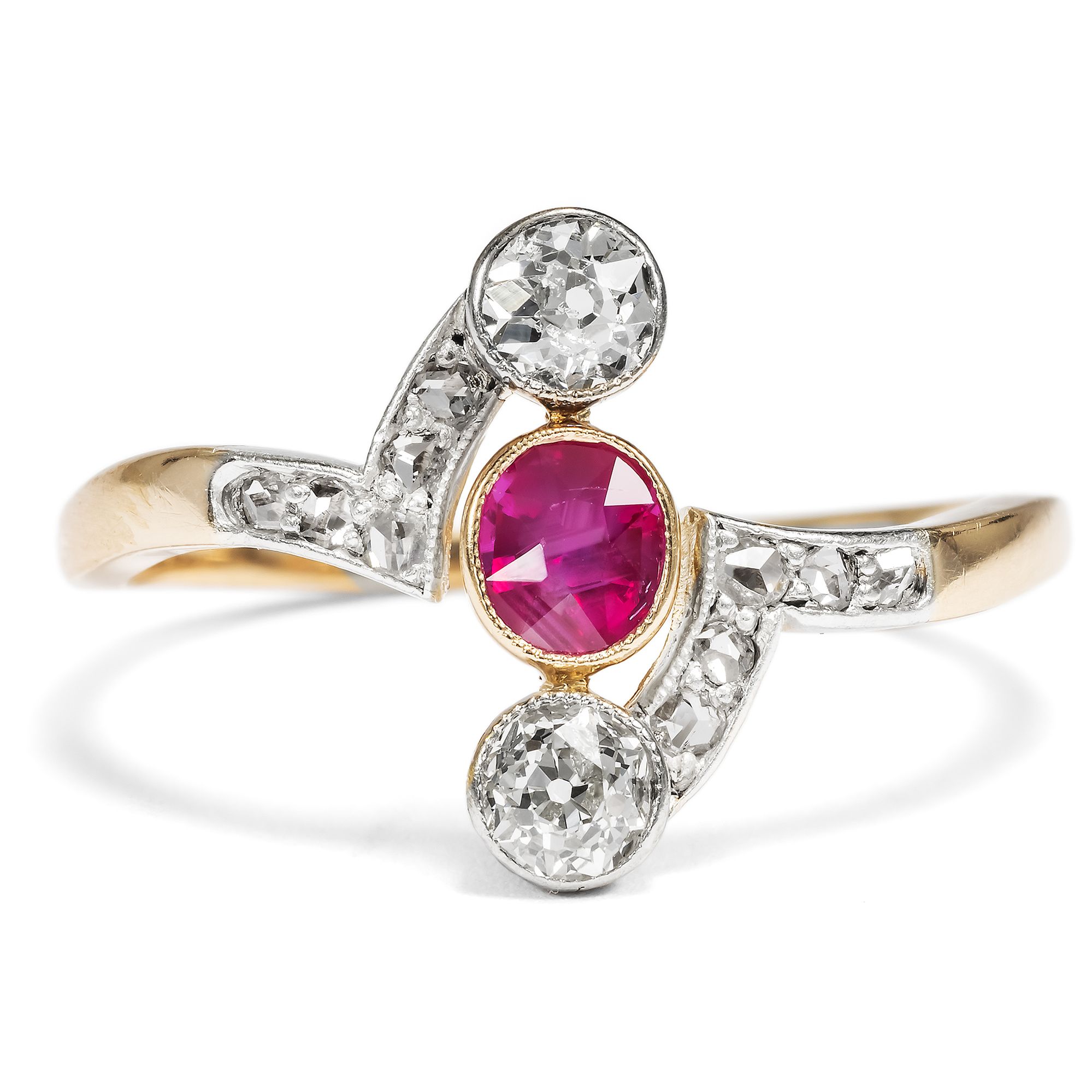 Delicate ring with Untreated Burmese Ruby & Diamonds, Vienna c. 1905