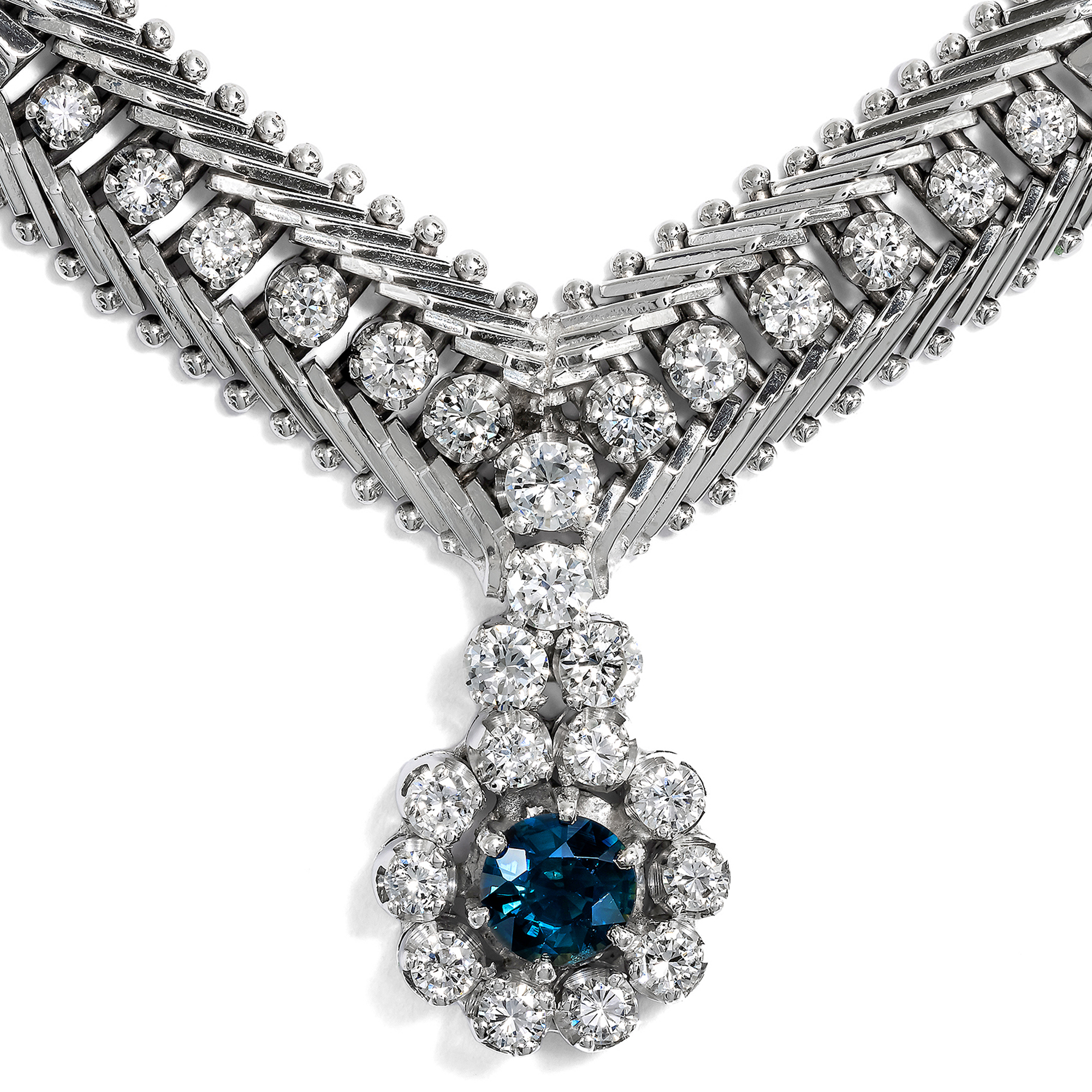 First-Class Vintage Necklace in White Gold, Sapphire & Diamonds, Circa 1975