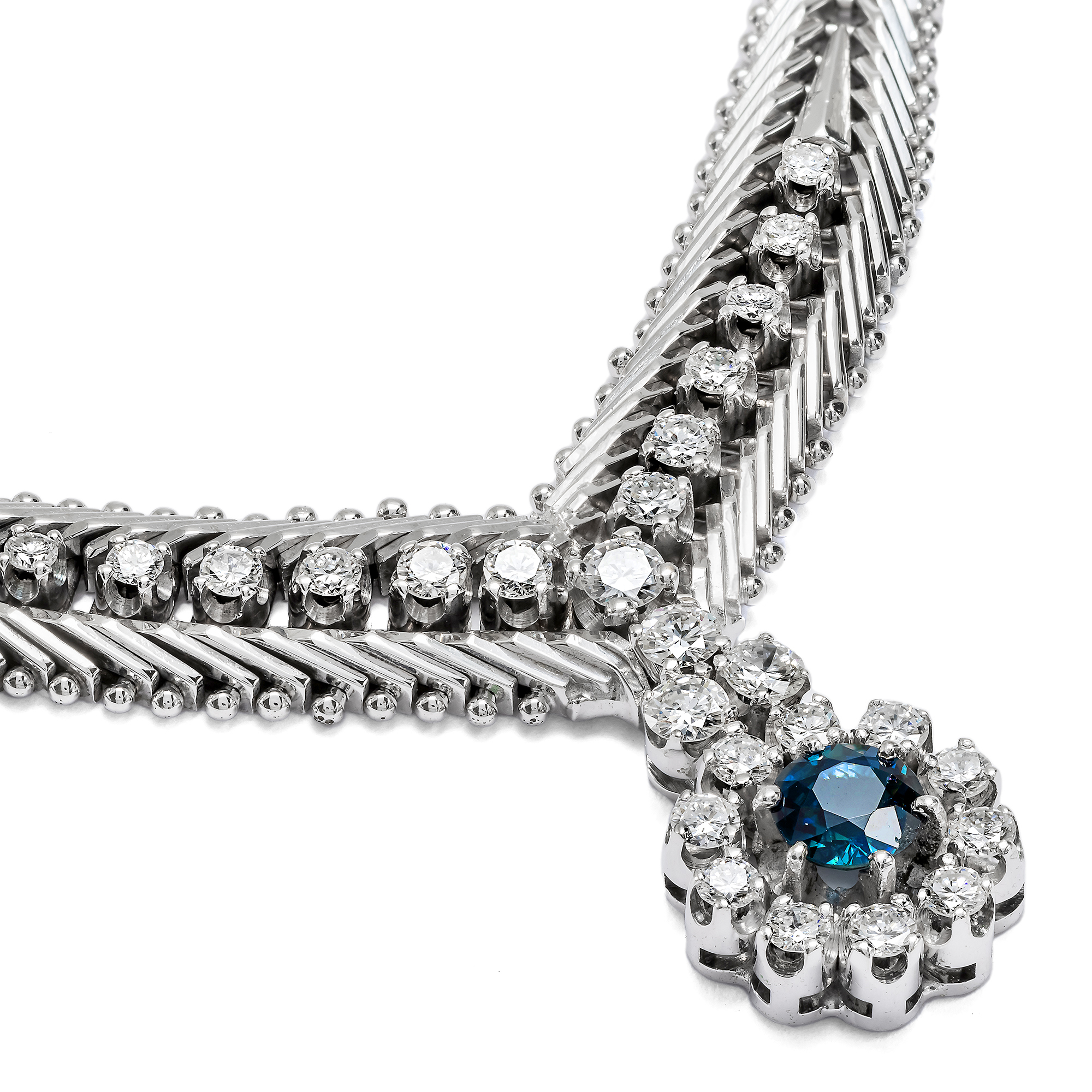 First-Class Vintage Necklace in White Gold, Sapphire & Diamonds, Circa 1975