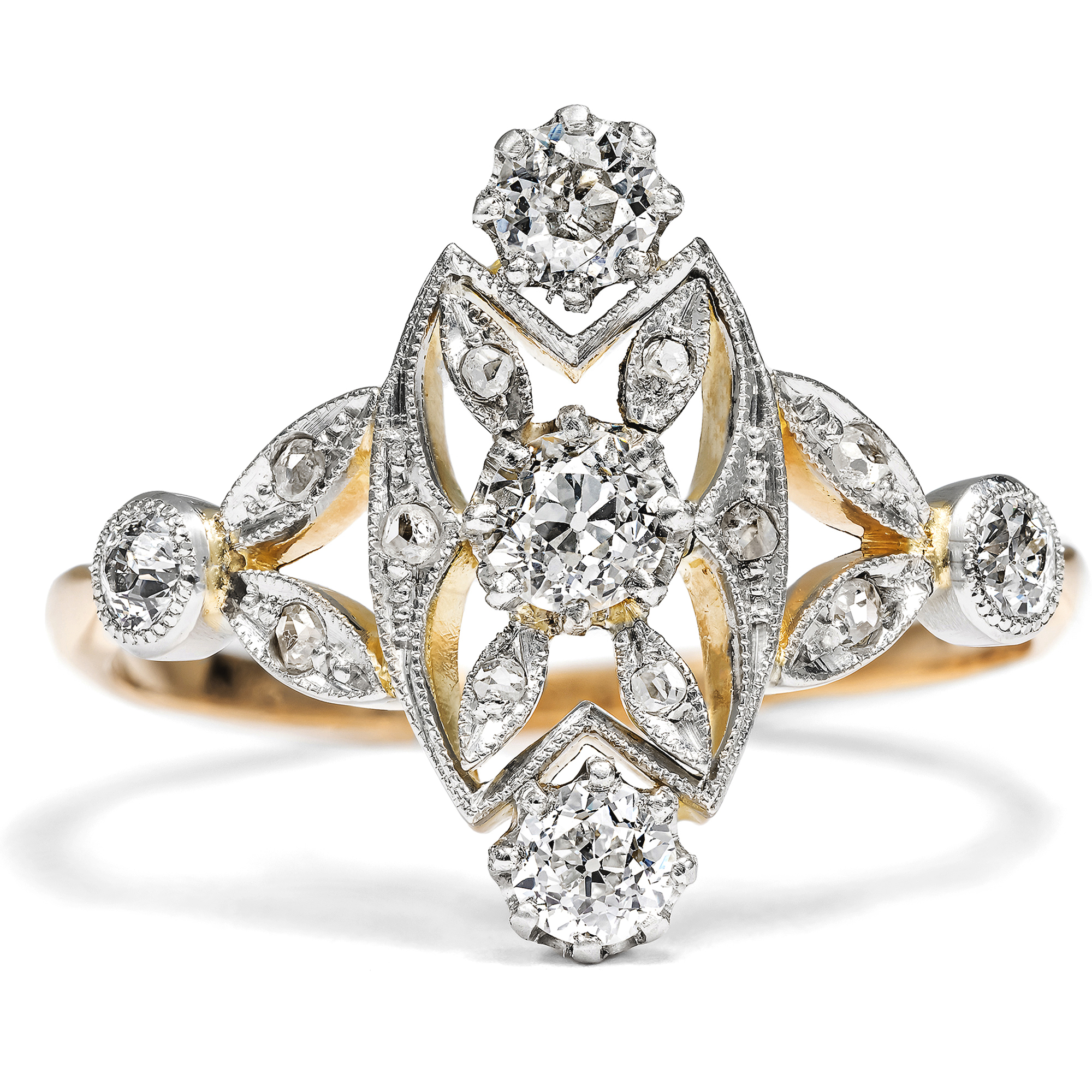 Eleganter Ring im „Garland Style“ mit Diamanten in Gold & Platin, um 1910 Eleganter Ring im „Garland Style“ mit Diamanten in Gold & Platin, um 1910