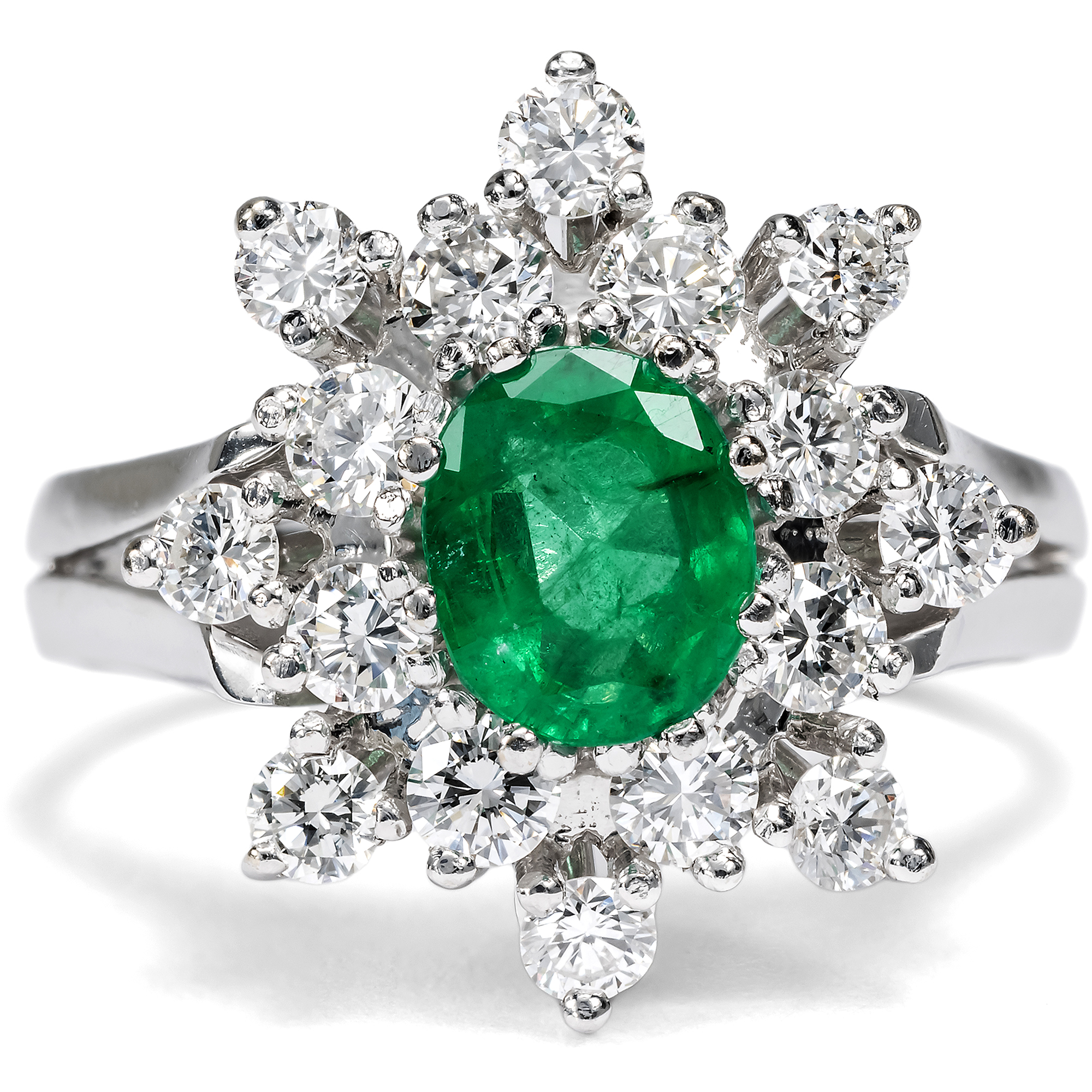 Vintage Cluster Ring with Emerald and Brilliants, c. 1970s