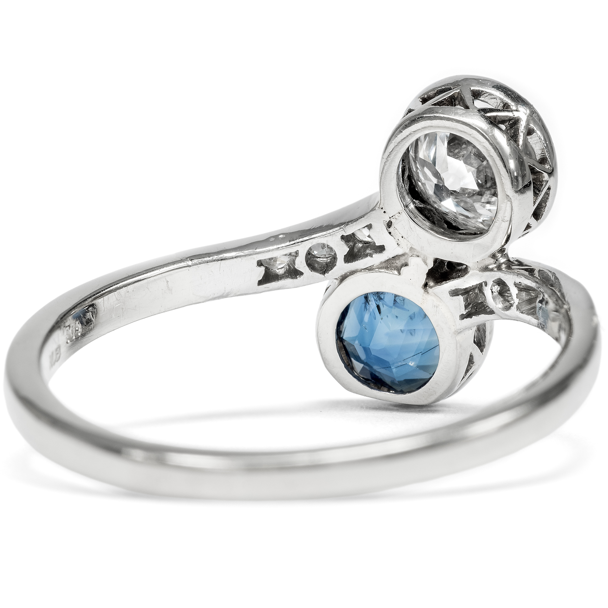 Klassischer „Toi-et-moi“ Ring mit Saphir & Diamanten, um 1920 Klassischer „Toi-et-moi“ Ring mit Saphir & Diamanten, um 1920