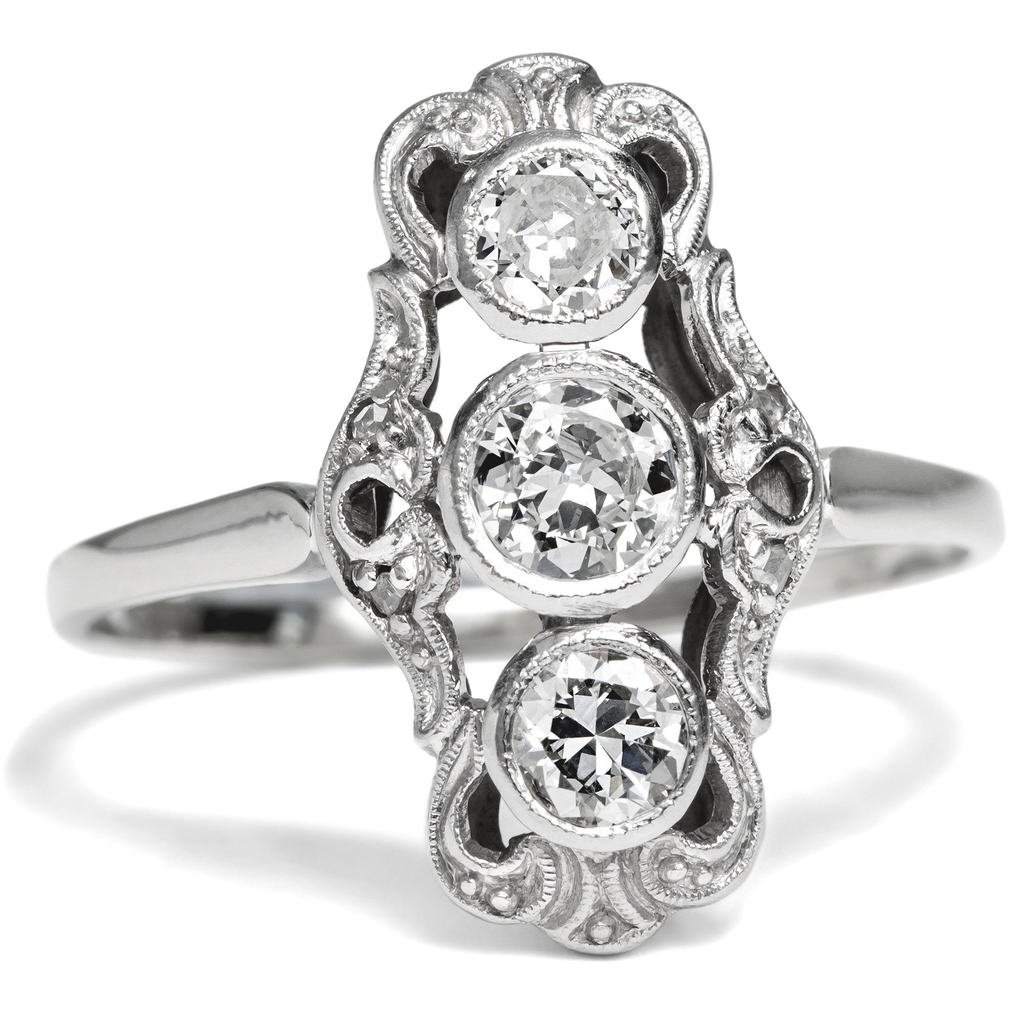 Elegant Déco Ring with Old European Cut Diamonds, c. 1925