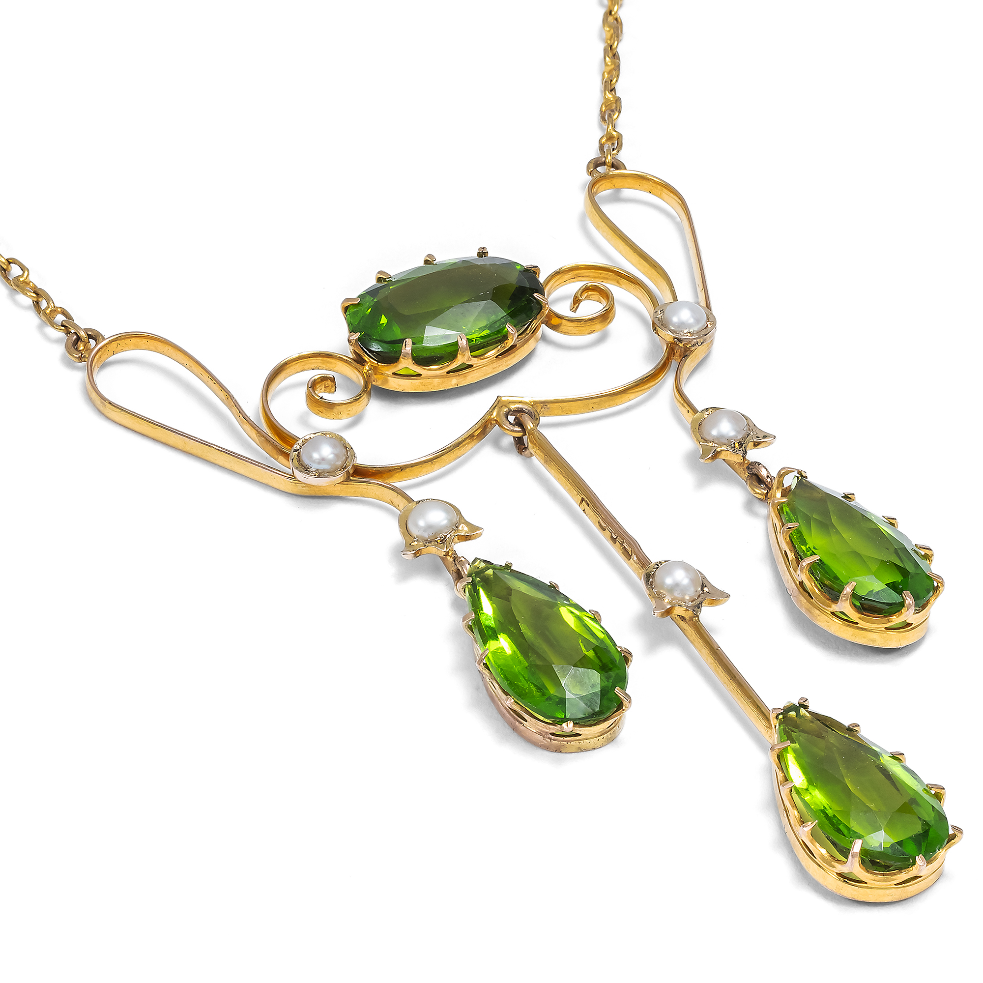 Zartes Collier mit Perlen und Granat-Glas-Doubletten in der Farbe von Peridot, um 1905