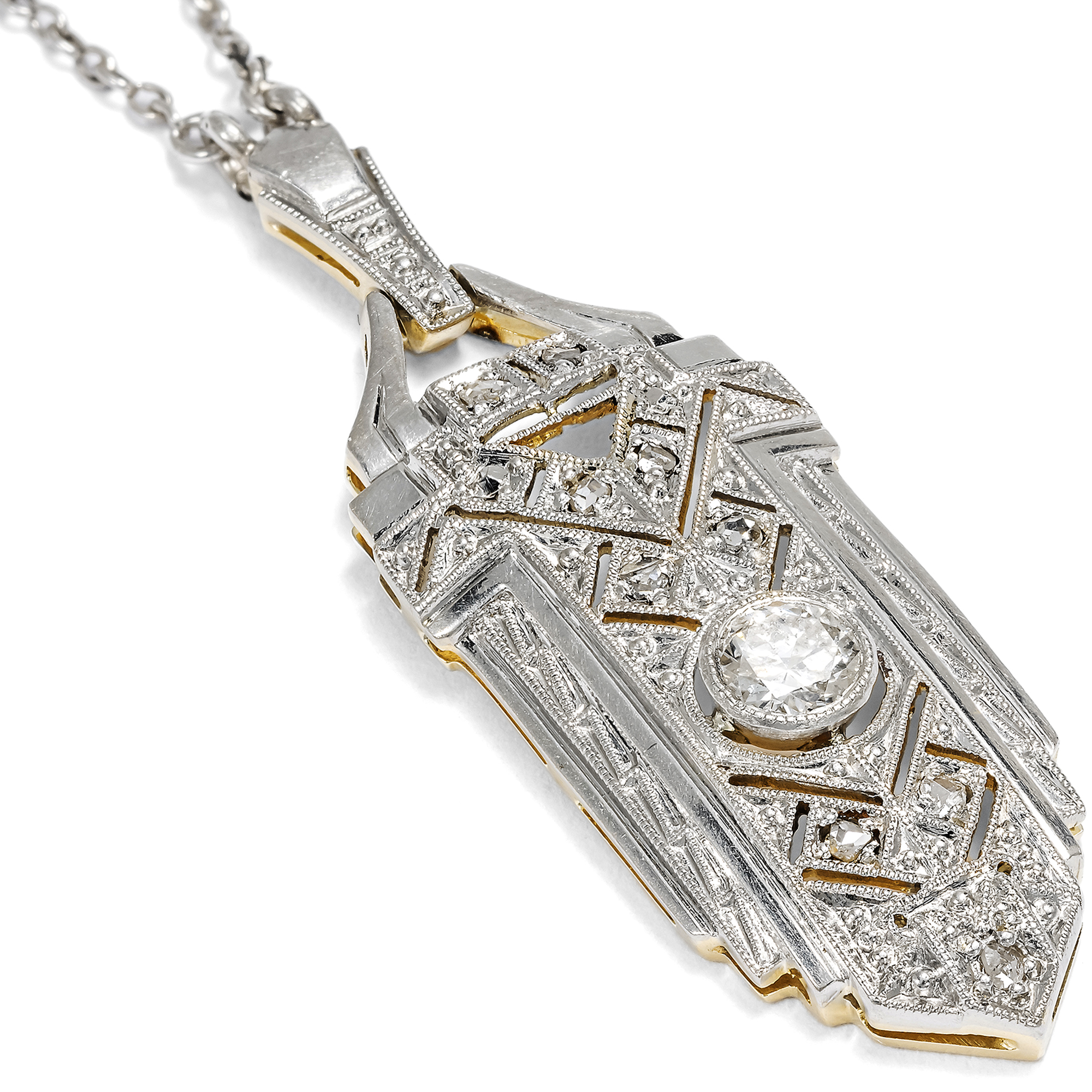 Glamorous Art Deco necklace with diamonds in platinum, circa 1930